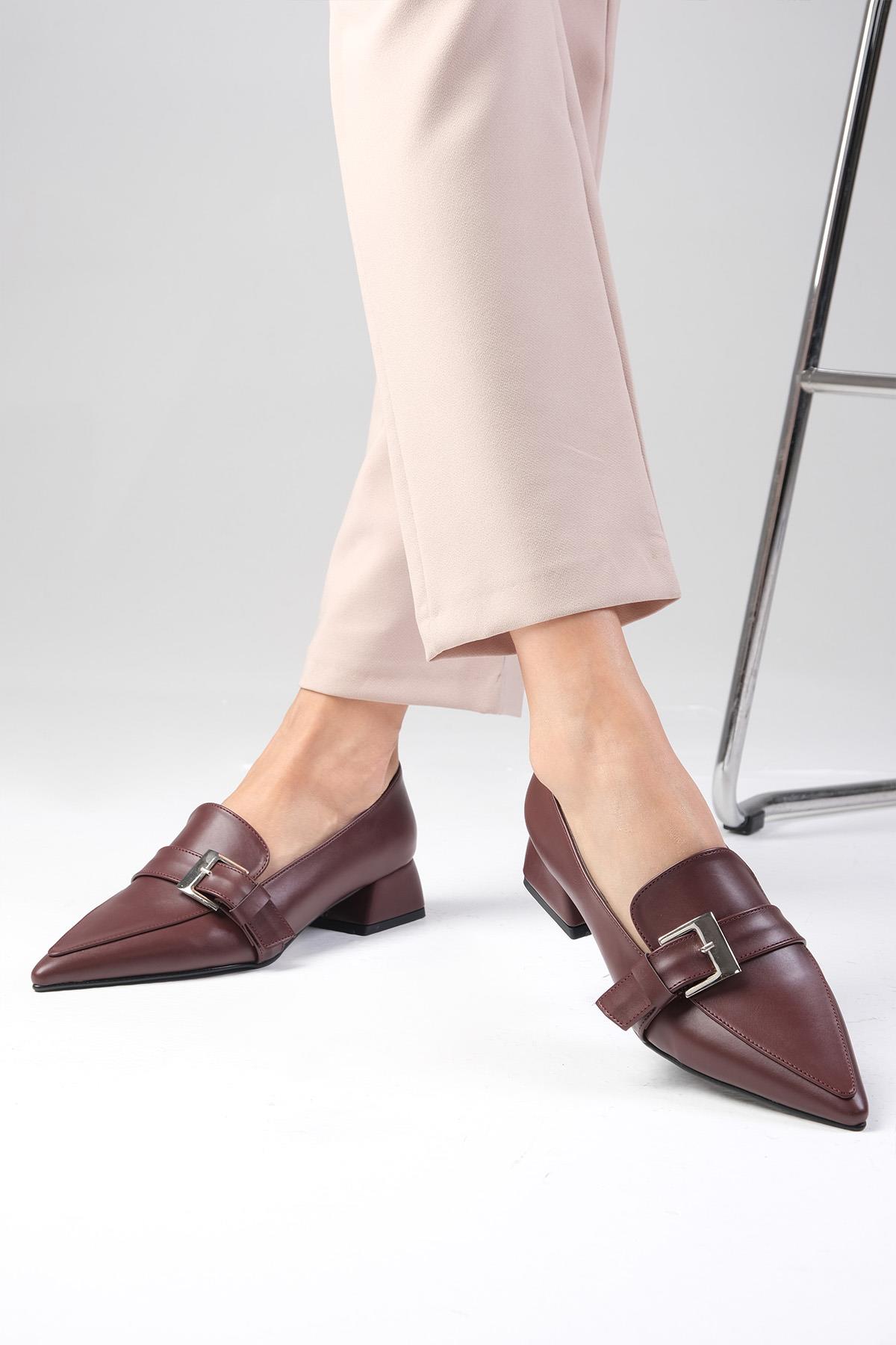 Carola Bordo Renk Kısa Topuklu Ayakkabı