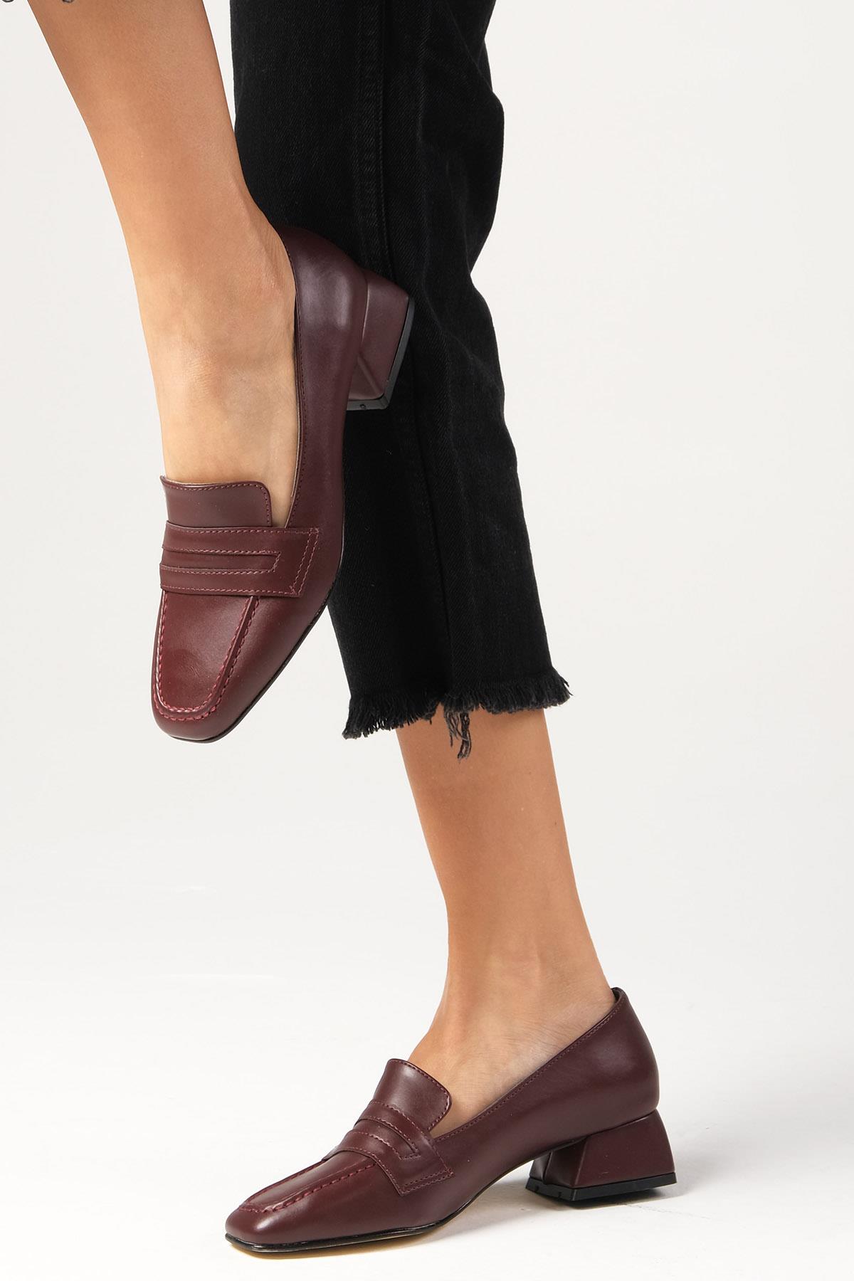 Cecille Bordo Renk Kısa Topuklu Ayakkabı