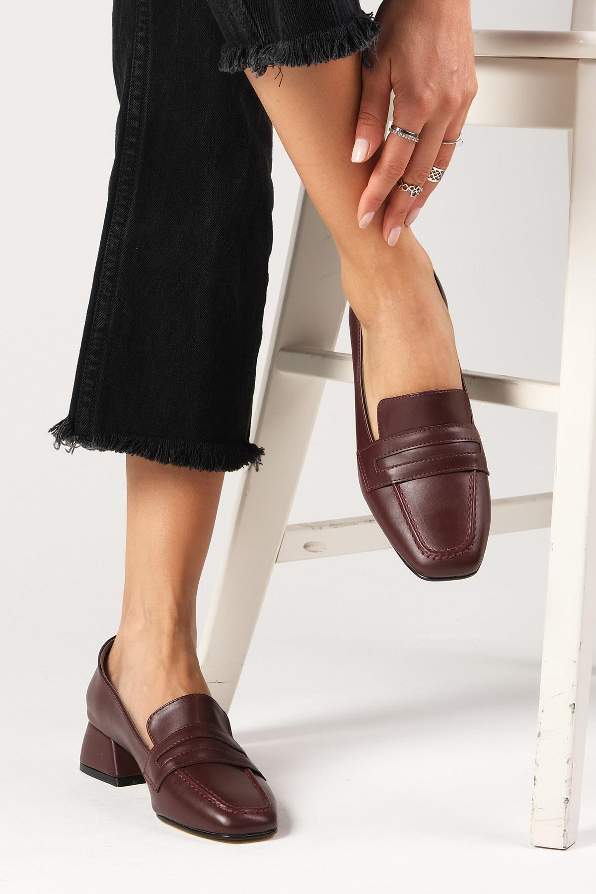 Cecille Bordo Renk Kısa Topuklu Ayakkabı