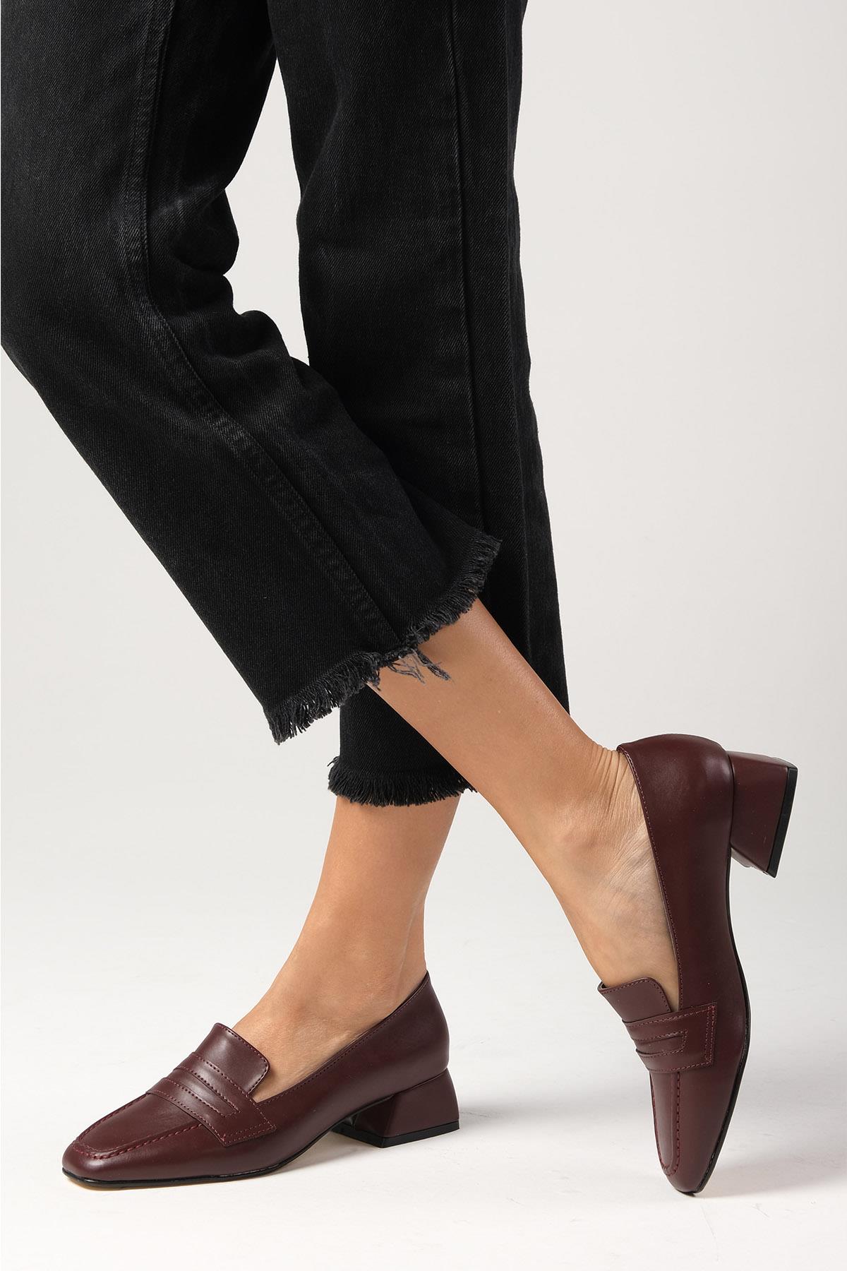 Cecille Bordo Renk Kısa Topuklu Ayakkabı