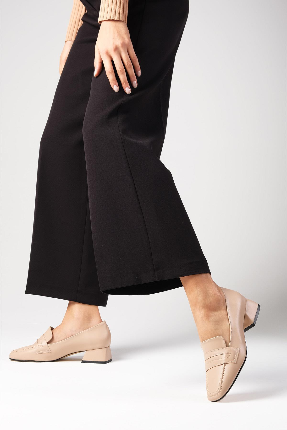 Cecille Ten Rengi Kısa Topuklu Ayakkabı