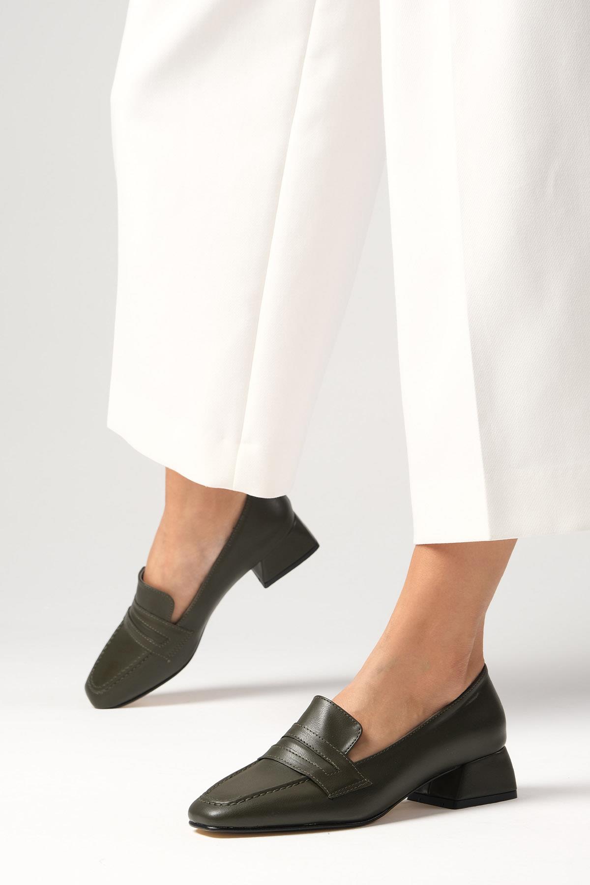 Cecille Yeşil Renk Kısa Topuklu Ayakkabı