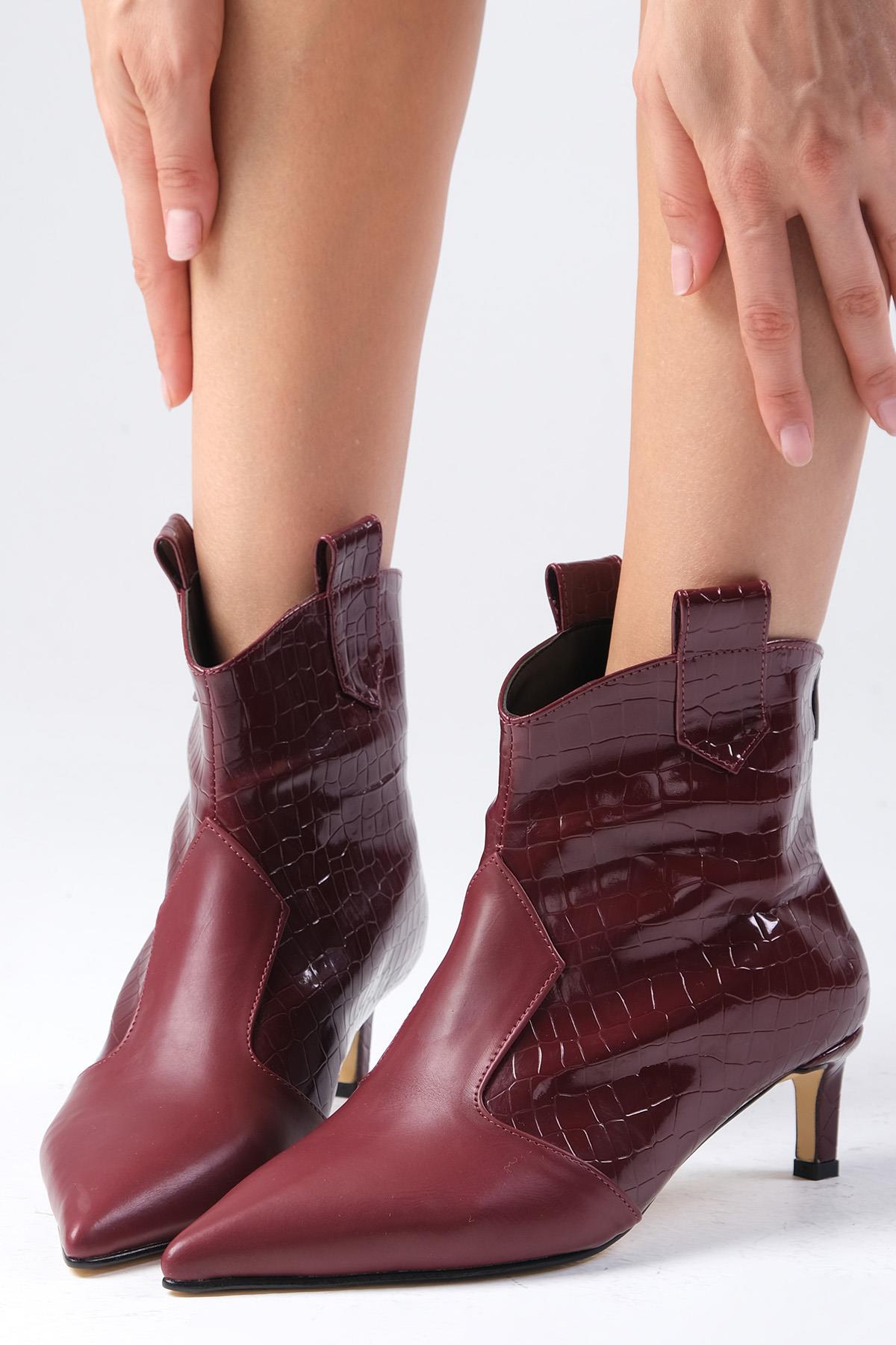 Coralie Bordo Renk Kısa Topuklu Bot