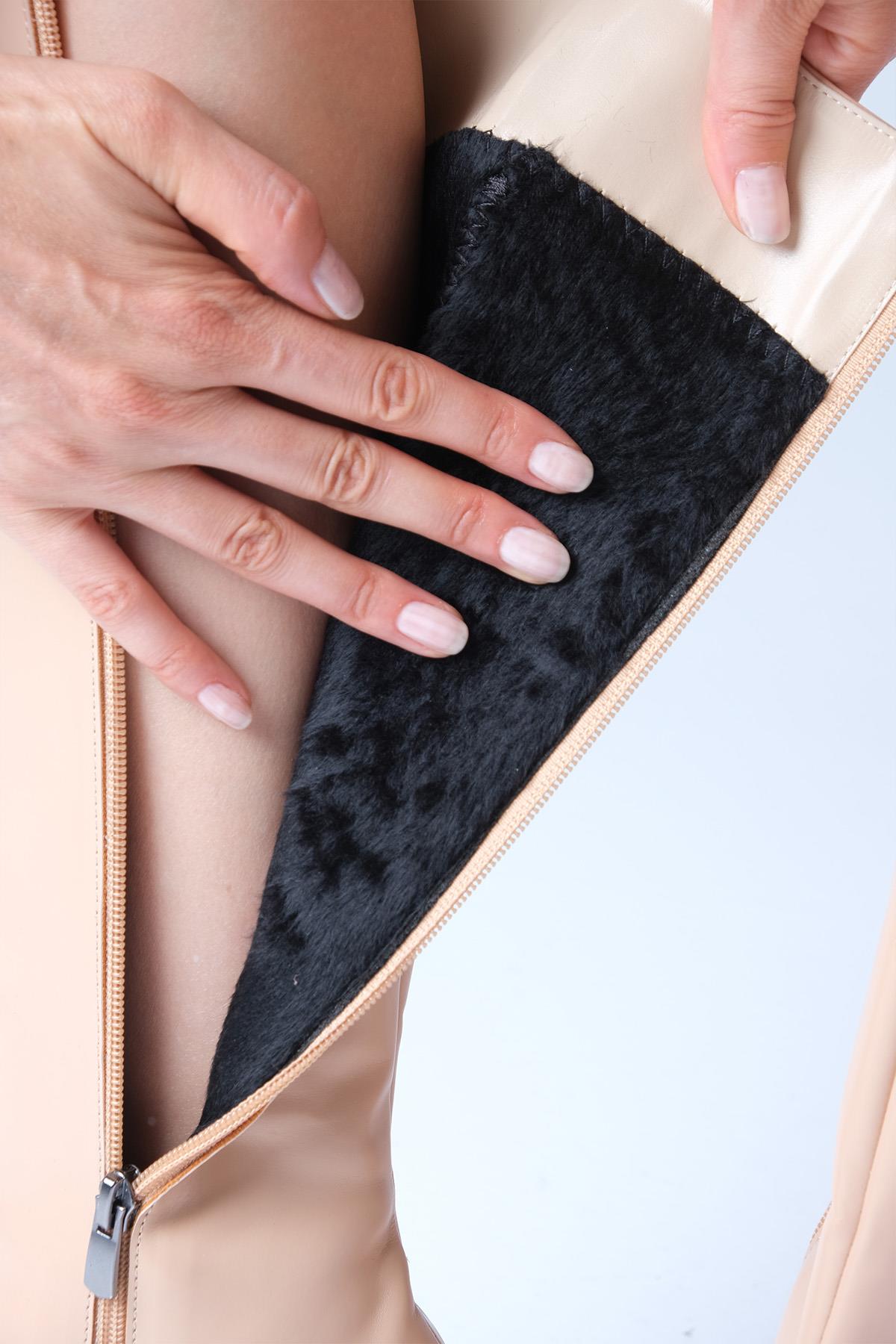 Courtney Vizon Renk Küt Burun Çizme