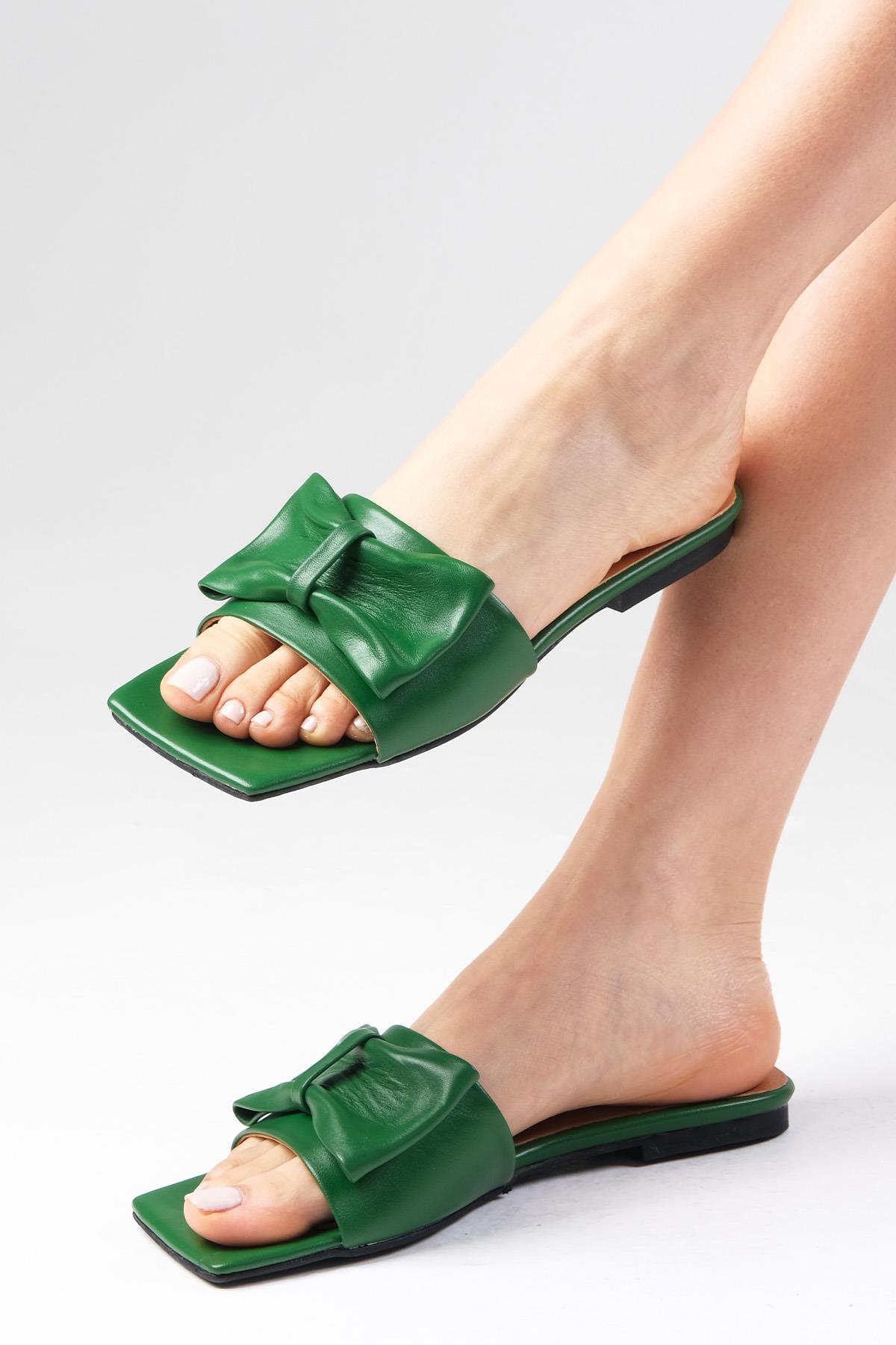 Cristina Hakiki Deri Yeşil Fiyonklu Terlik