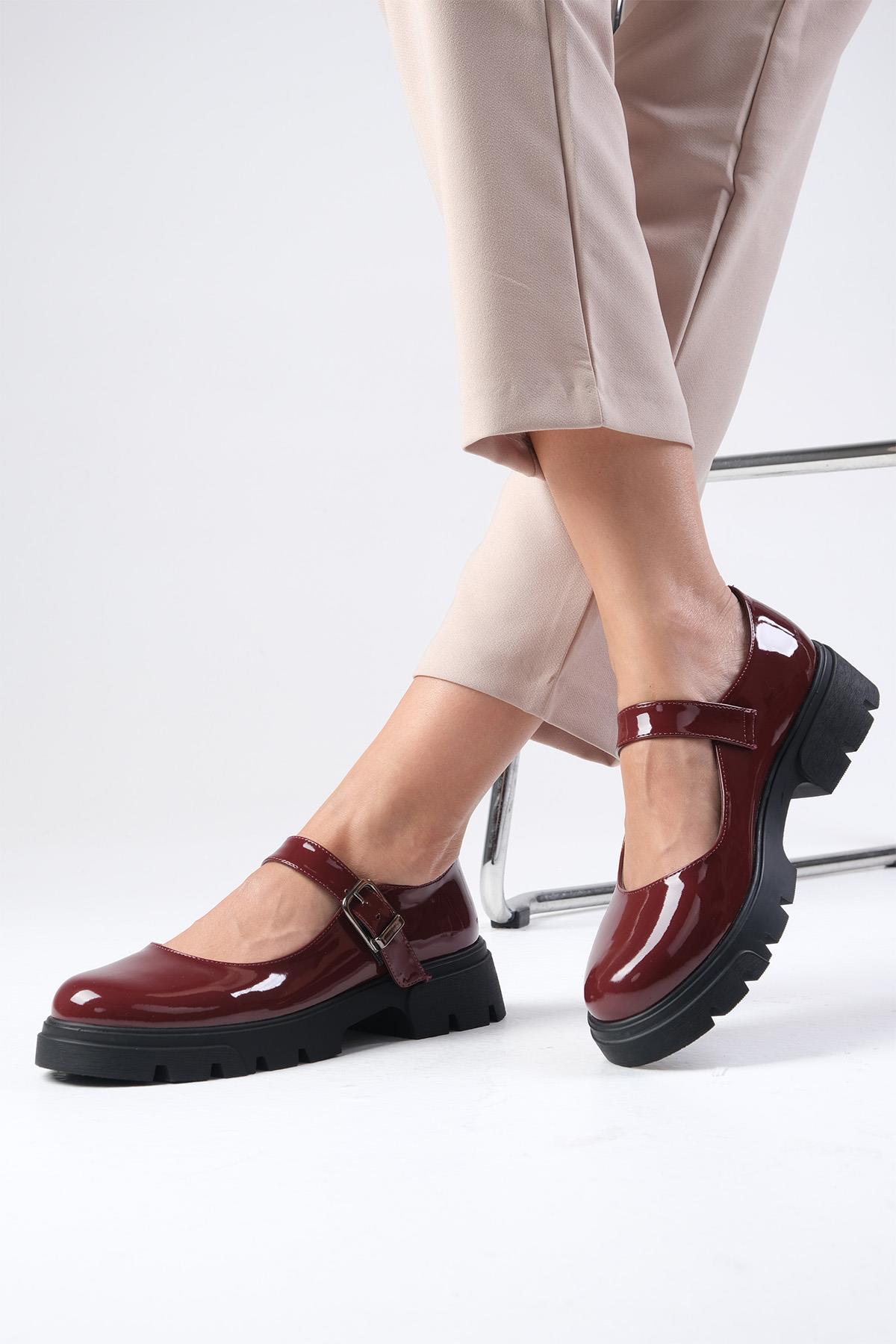 Cyntia Bordo Renk Rugan Kalın Tabanlı Babet 