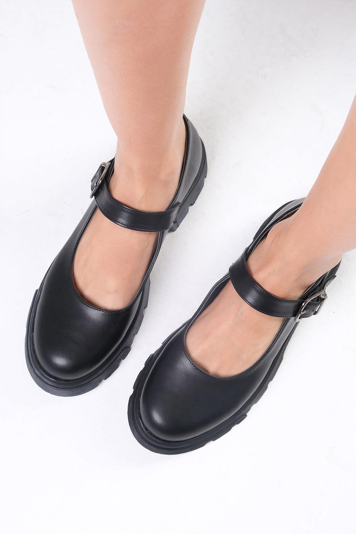 Cyntia Siyah Renk Kalın Tabanlı Babet 