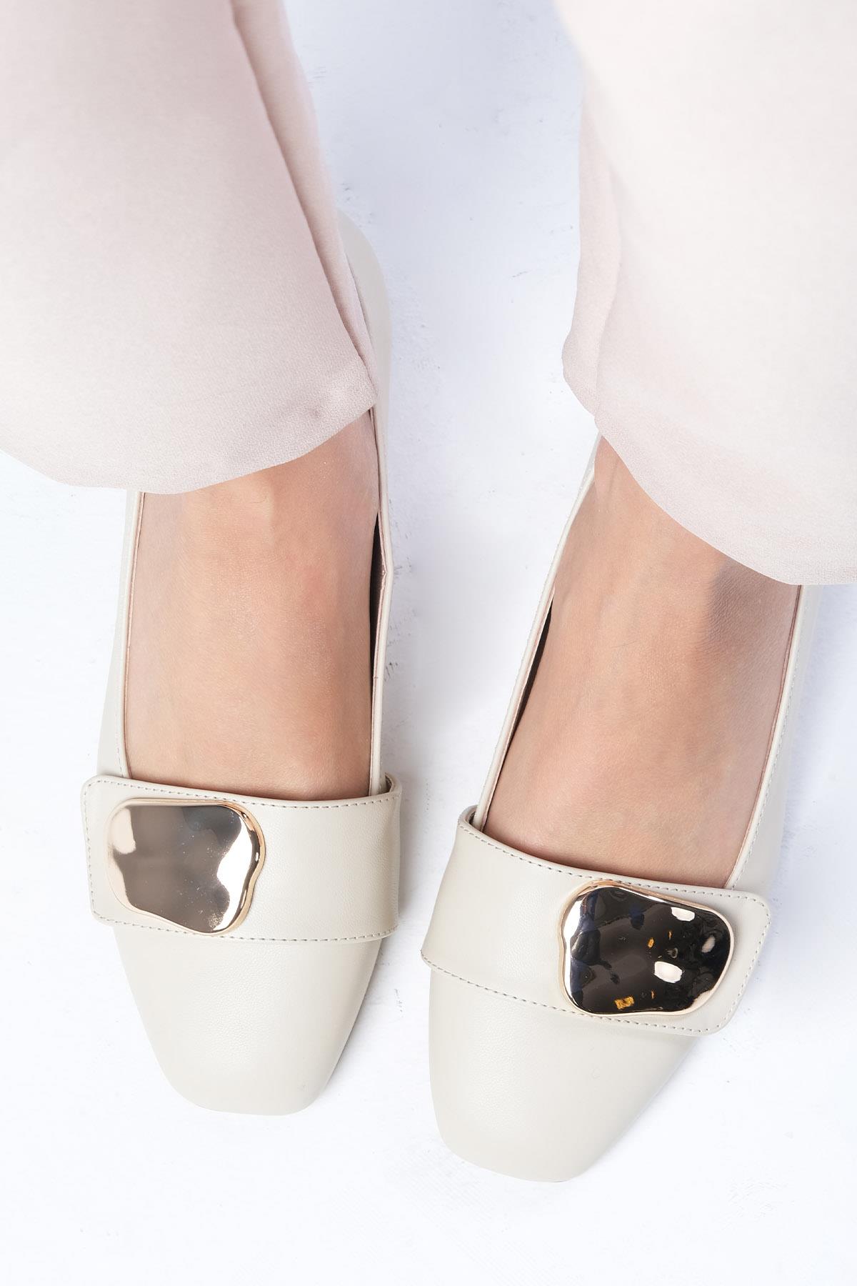 Darcy Bej Renk Kısa Topuklu Ayakkabı