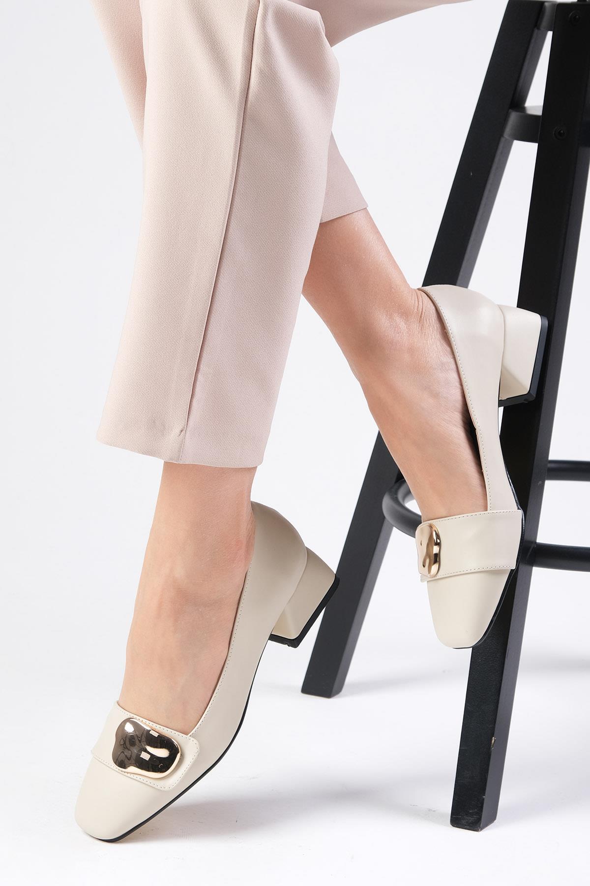 Darcy Bej Renk Kısa Topuklu Ayakkabı