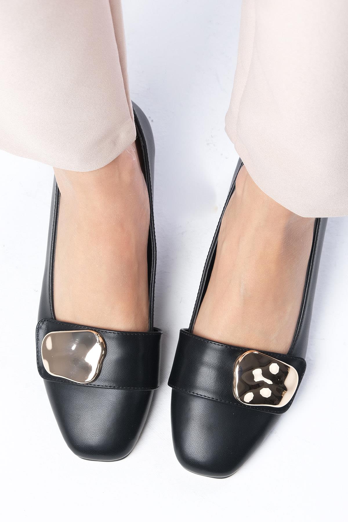 Darcy Siyah Renk Kısa Topuklu Ayakkabı