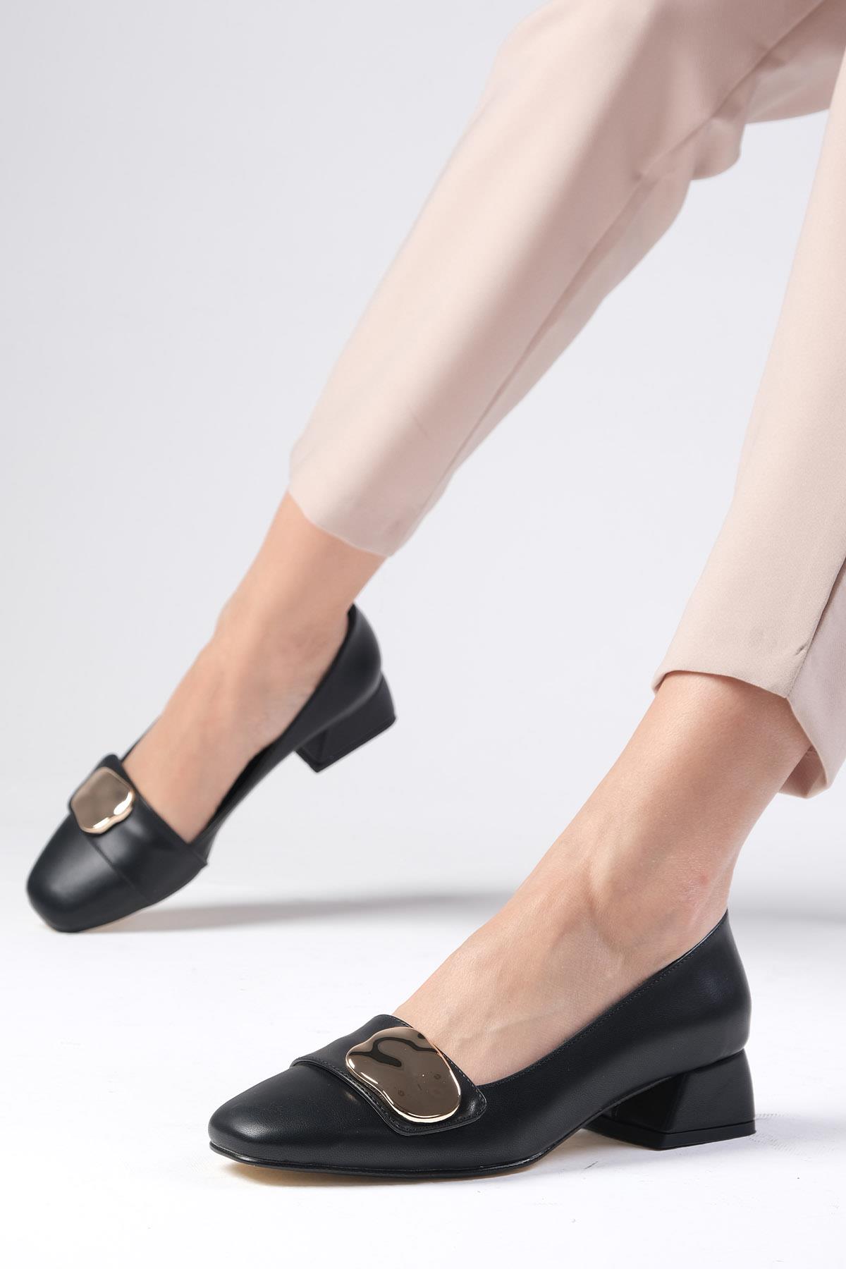 Darcy Siyah Renk Kısa Topuklu Ayakkabı