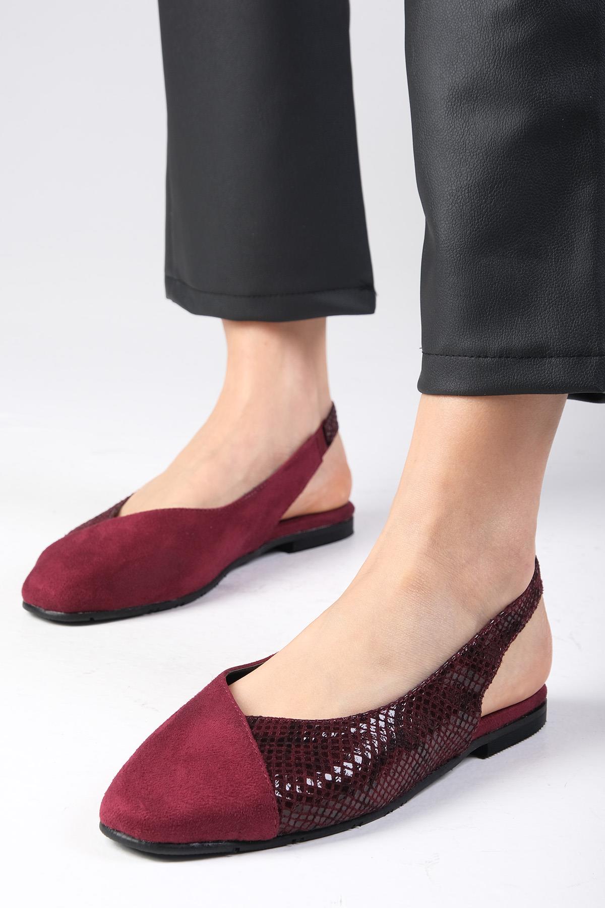 Debby Bordo Renk Küt Burun Babet