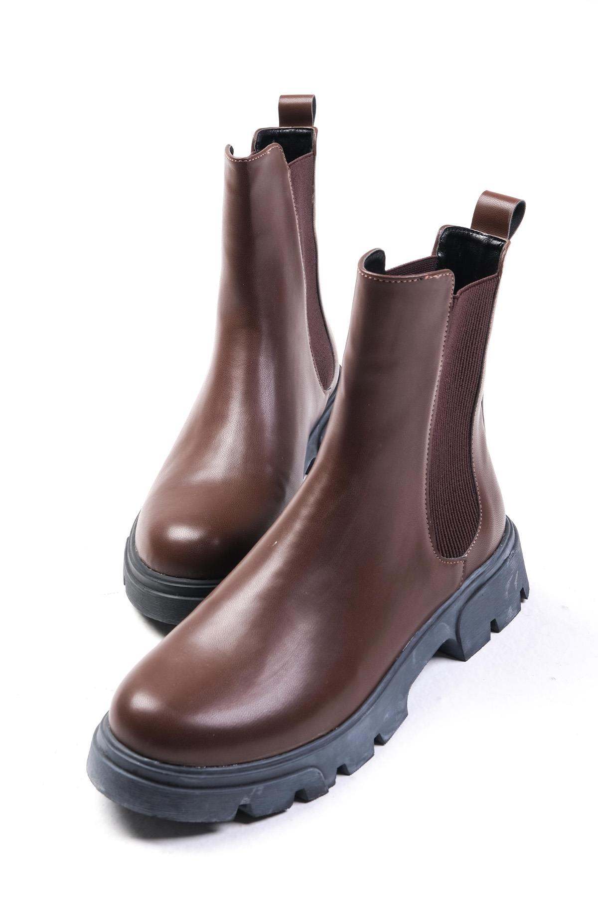 Debora Kahverengi Kalın Tabanlı Lastikli Bot