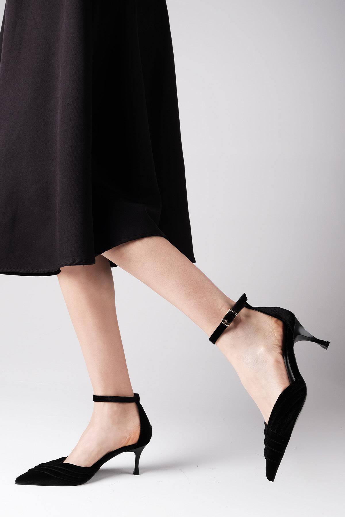 Dina Siyah Renk Topuklu Ayakkabı