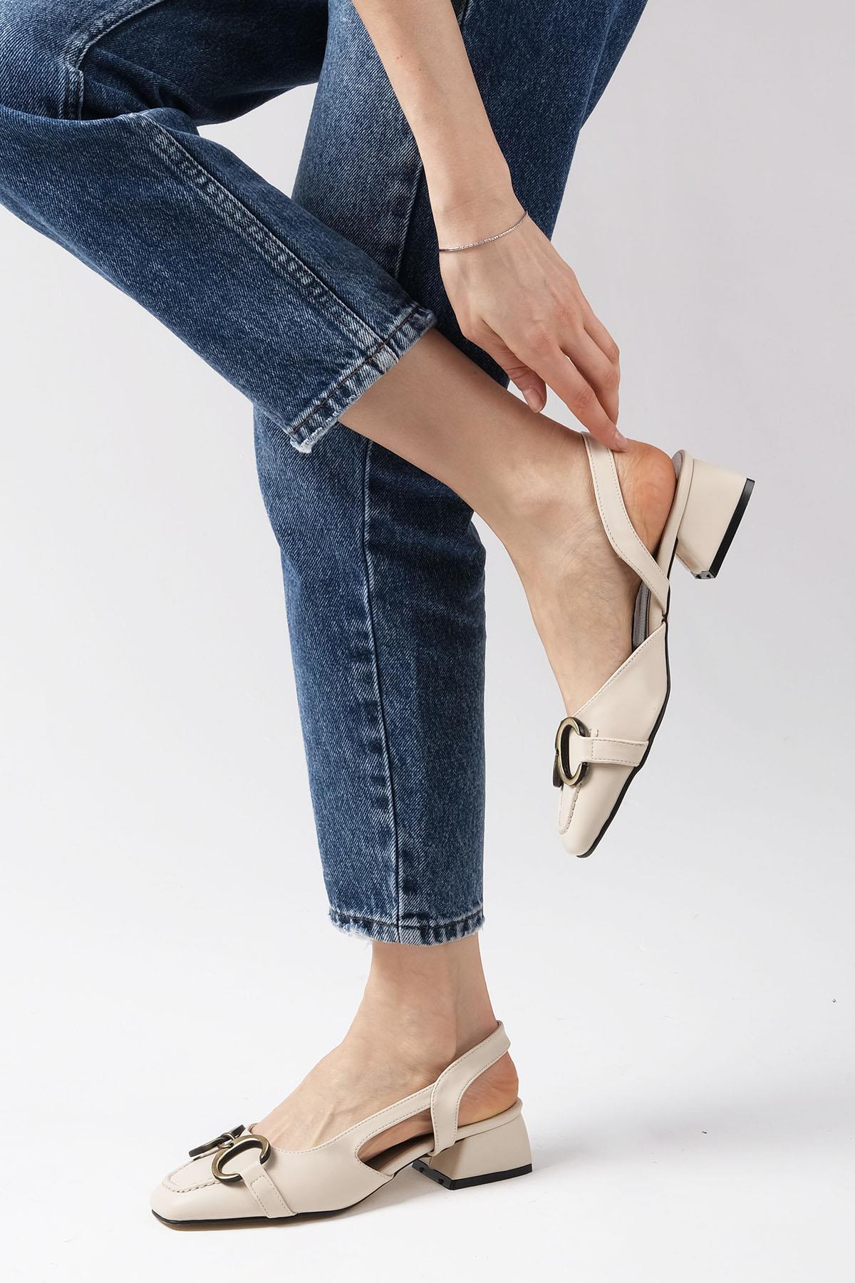 Dita Bej Renk Kısa Topuklu Ayakkabı