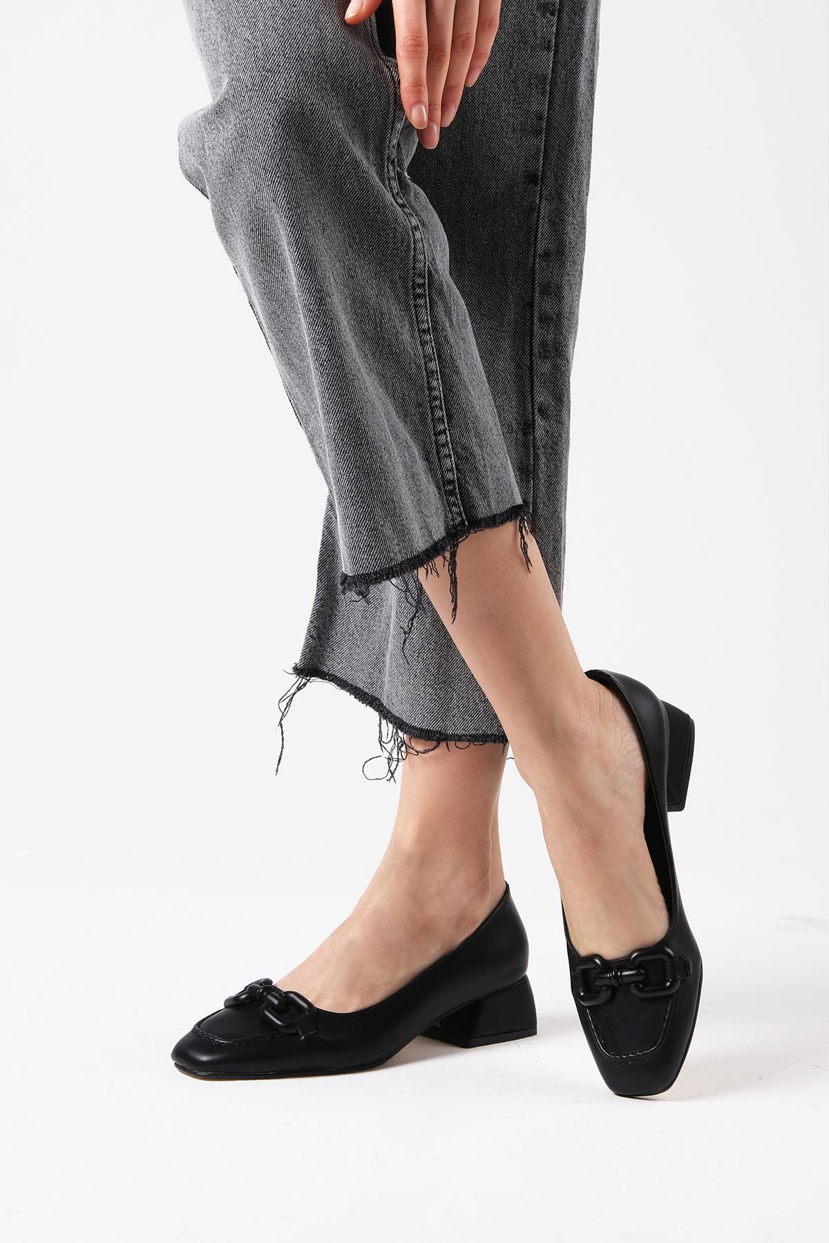 Dolly Siyah Renk Kısa Topuklu Ayakkabı