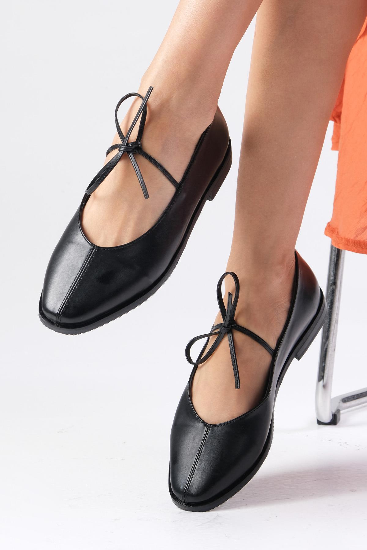 Eaine Siyah Renk Babet Ayakkabı