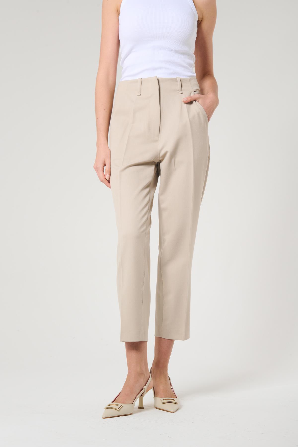 Bej Renk Havuç Pantolon