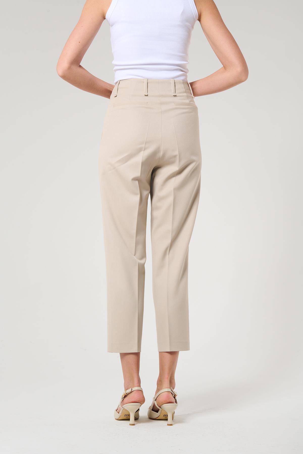 Bej Renk Havuç Pantolon