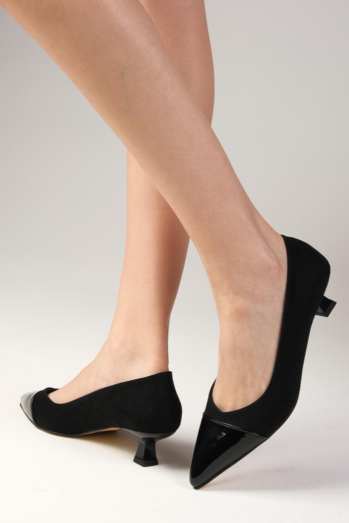 Elenor Siyah Renk Kısa Topuklu Ayakkabı