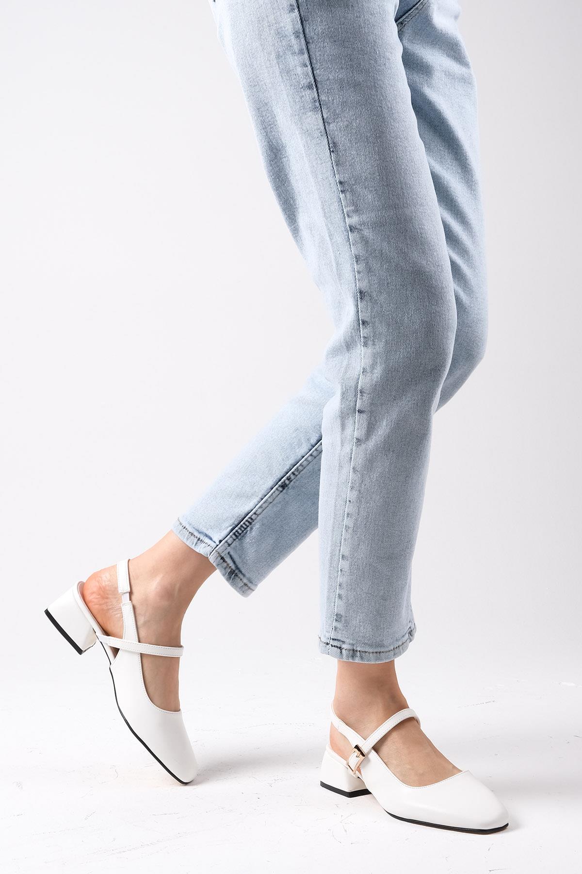 Ella Beyaz Renk Kısa Topuklu Ayakkabı