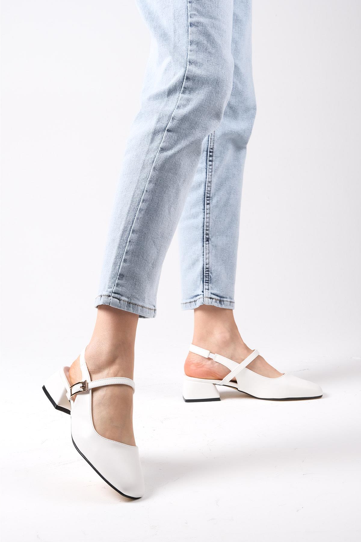 Ella Beyaz Renk Kısa Topuklu Ayakkabı