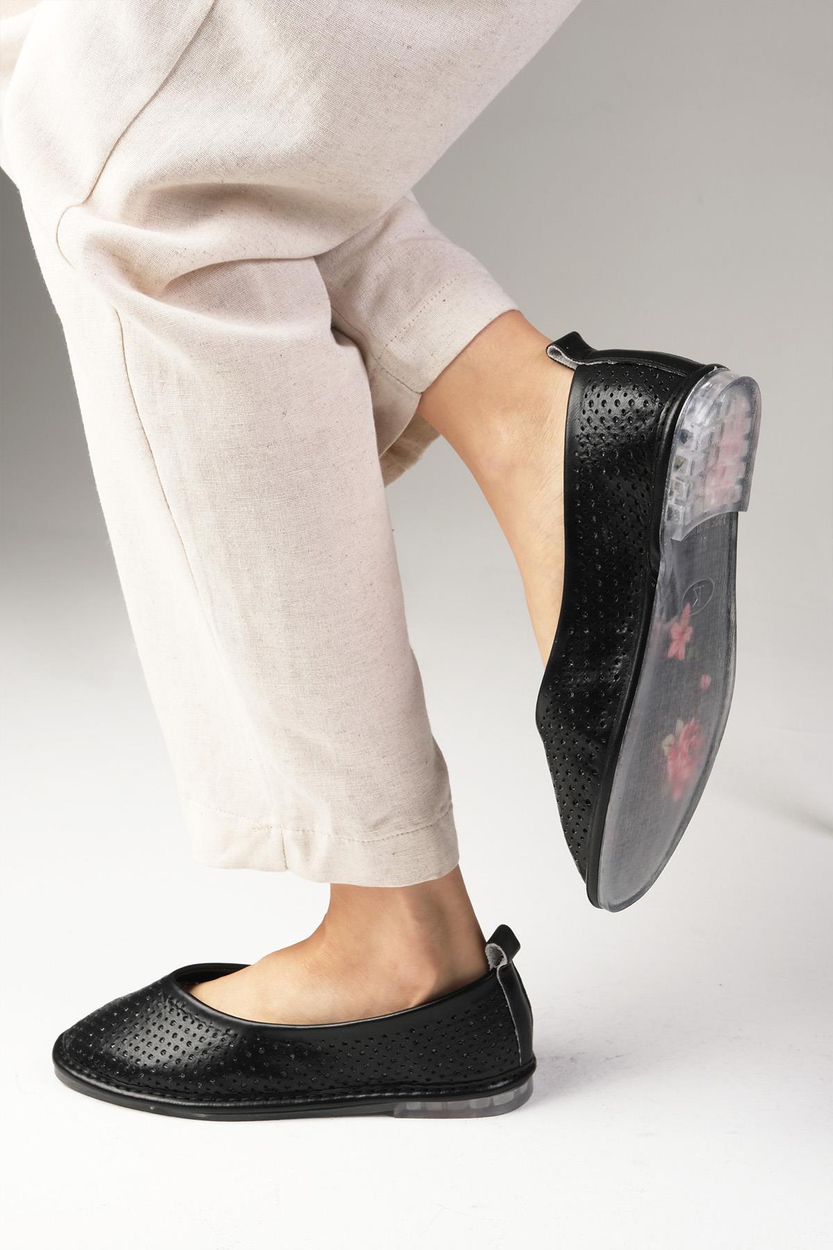 Emily Siyah Renk Oval Burunlu Babet