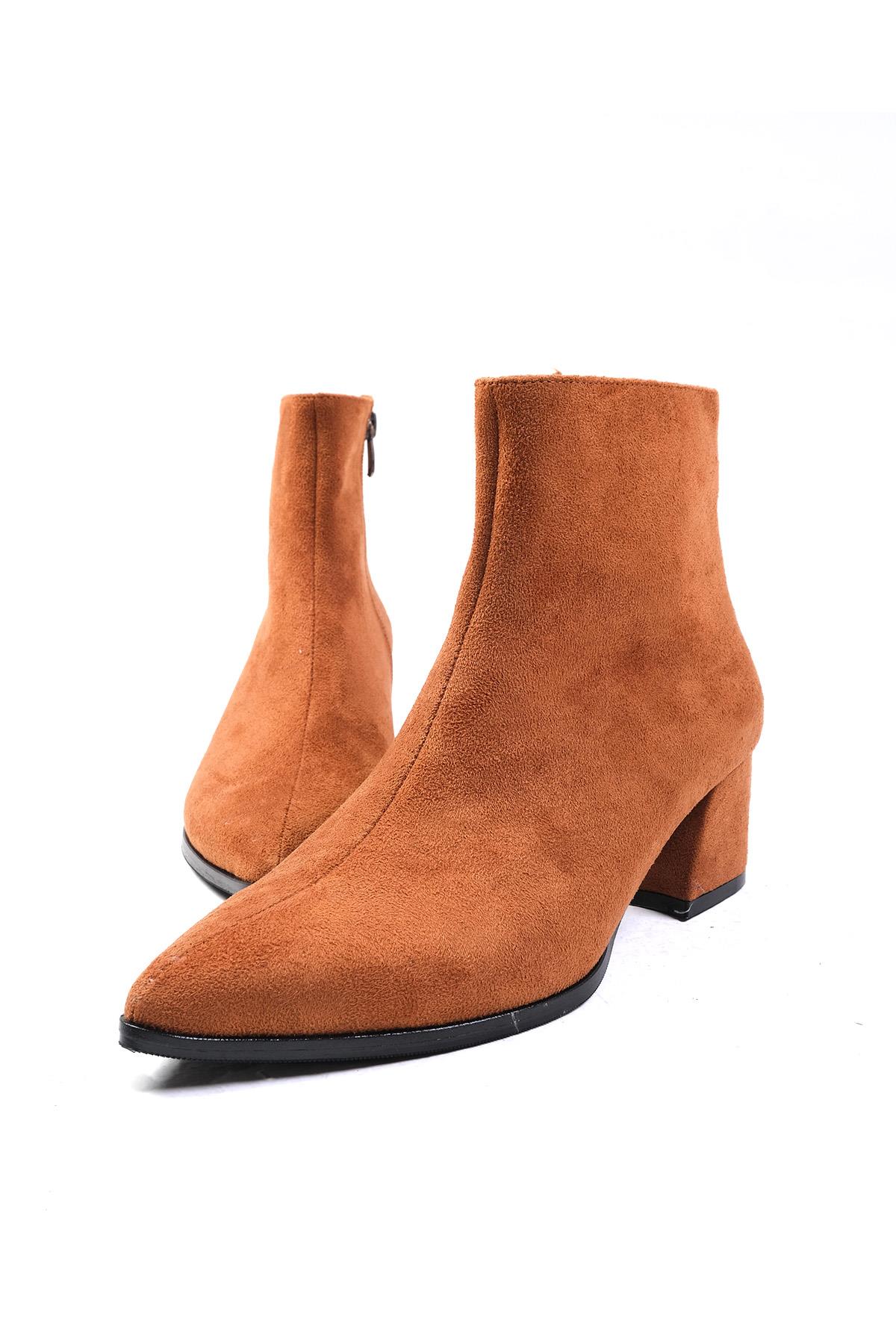 Erika Taba Renk Süet Topuklu Bot