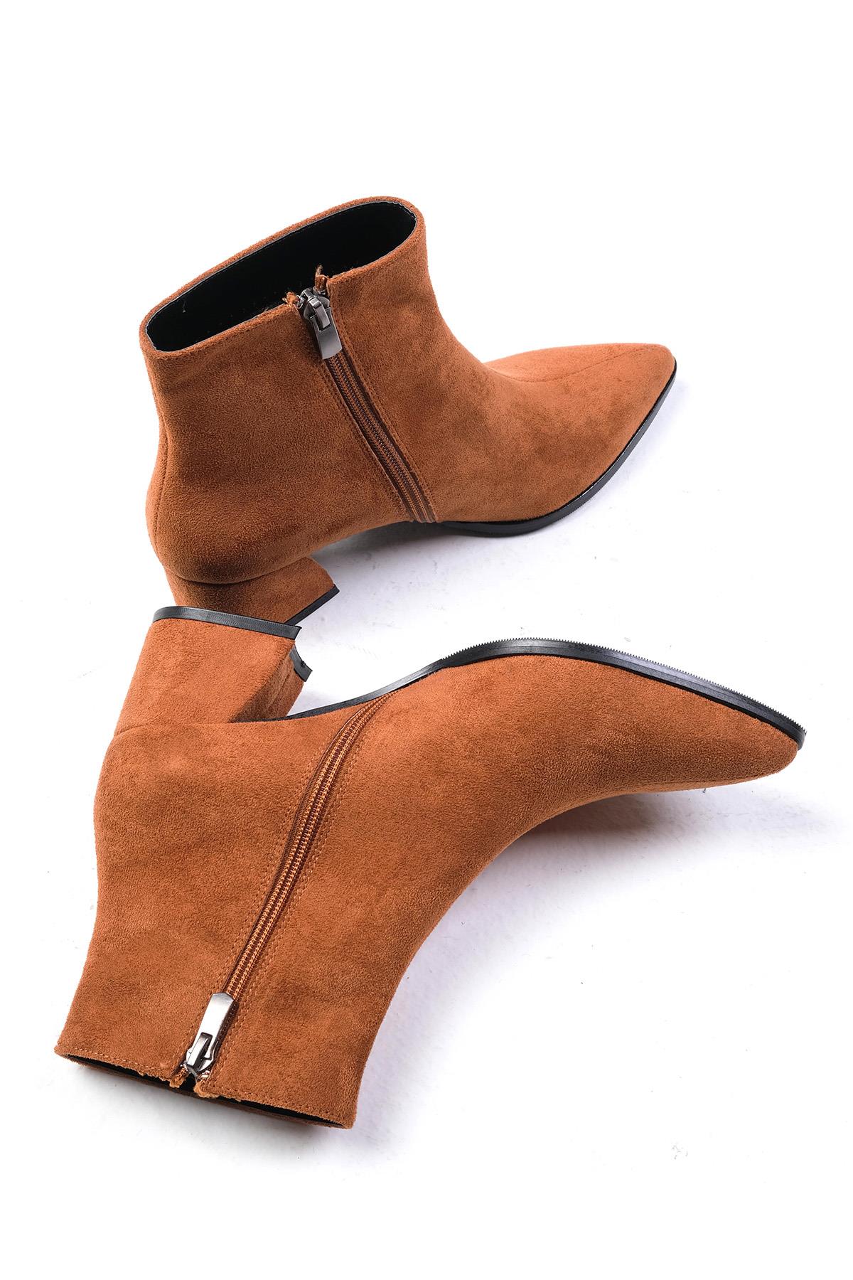 Erika Taba Renk Süet Topuklu Bot