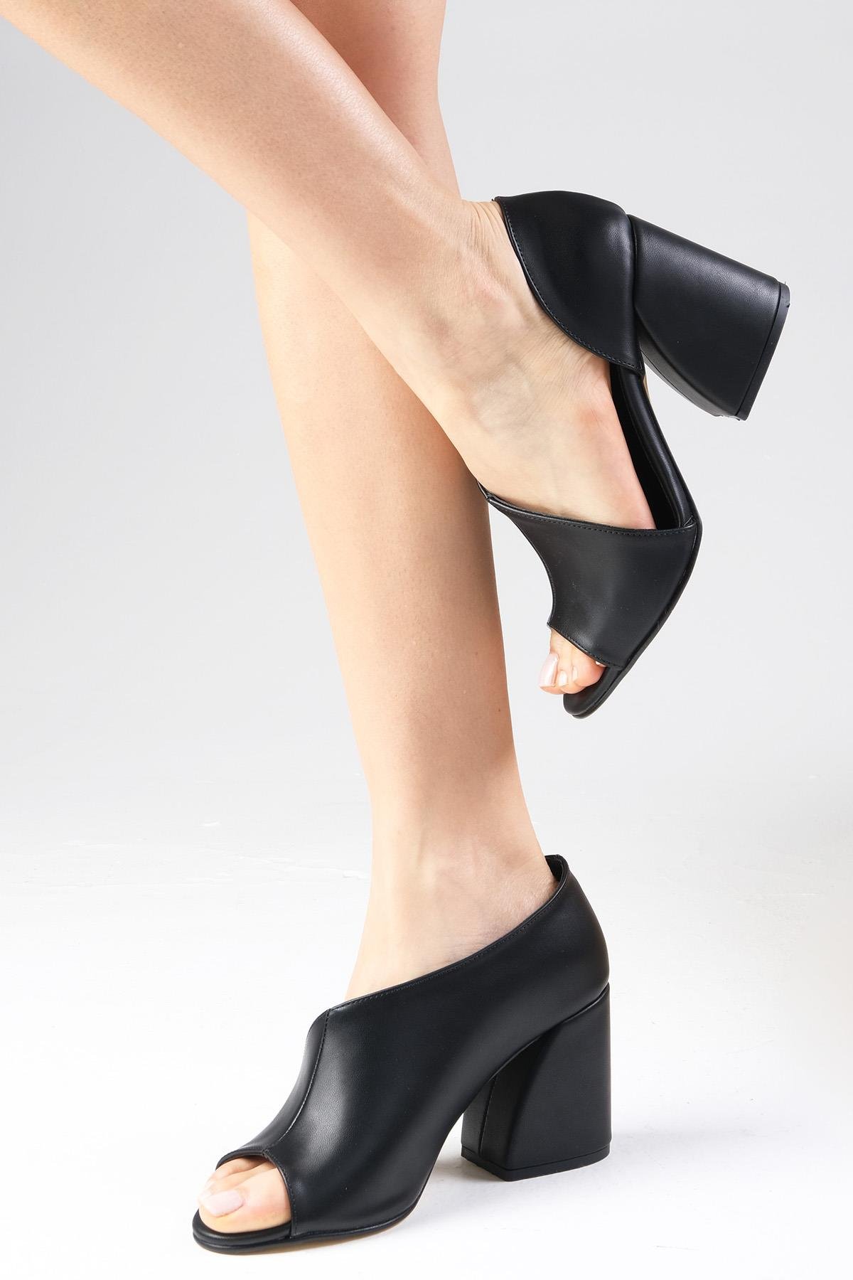 Eva Siyah Topuklu Ayakkabı