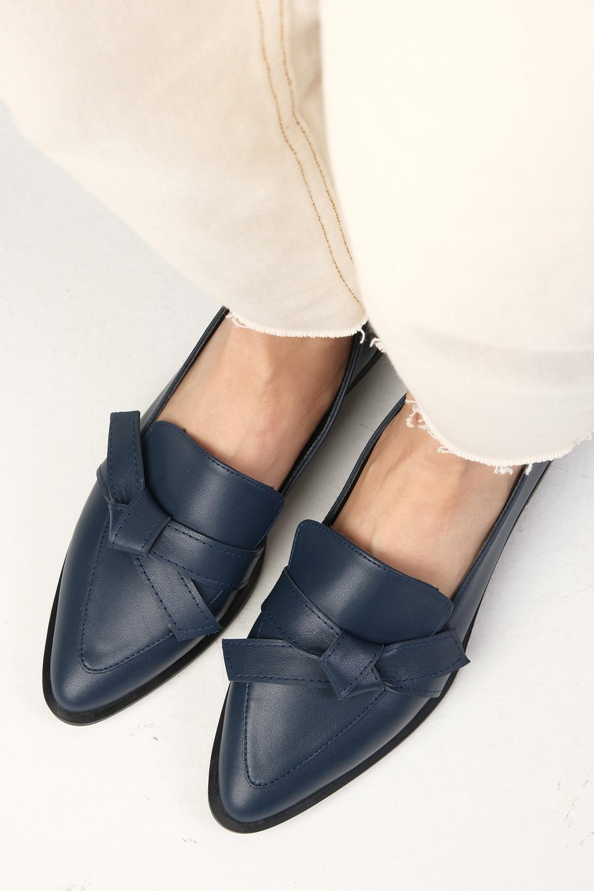 Ezra Hakiki Deri Lacivert Renk Fiyonklu Loafer Ayakkabı