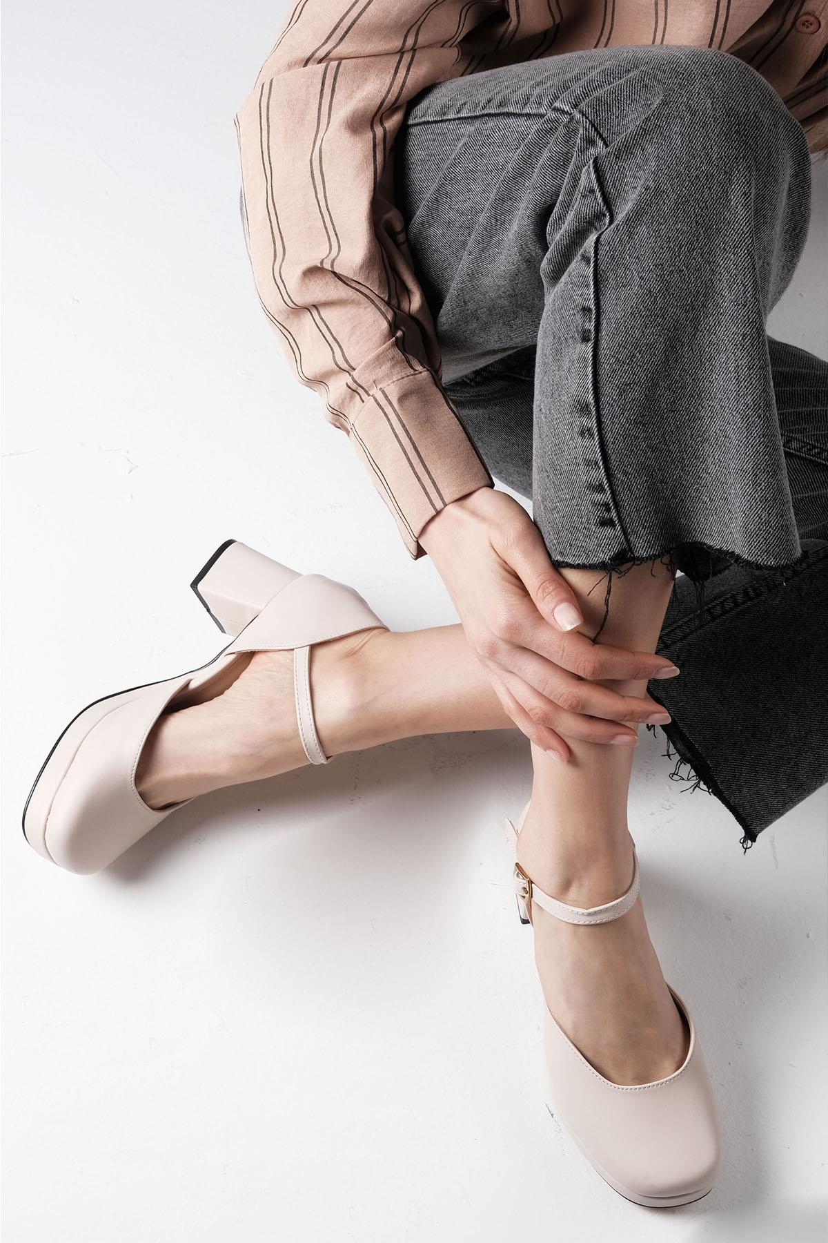 Franka Bej Renk Platformlu Topuklu Ayakkabı