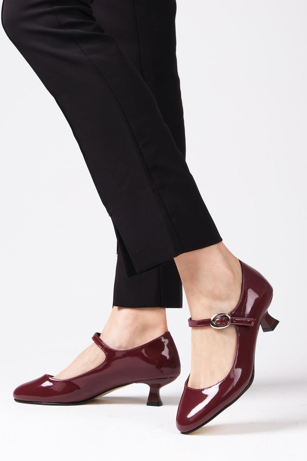 Gabriela Bordo Renk Kısa Topuklu Ayakkabı