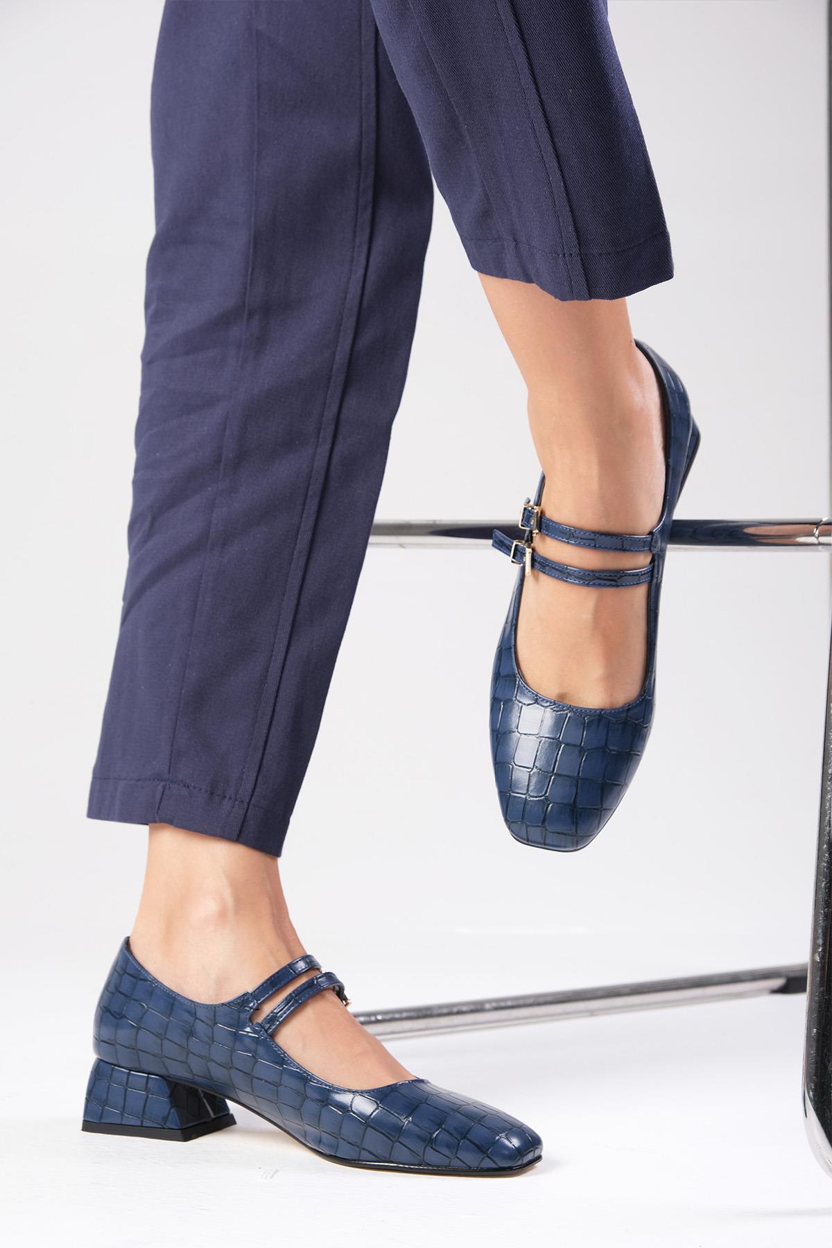 Giorgia Lacivert Renk Kısa Topuklu Ayakkabı