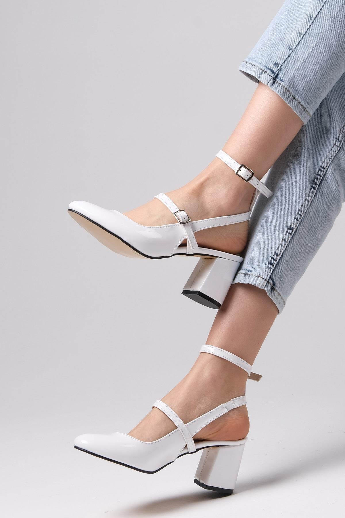 Inessa Beyaz Renk Topuklu Ayakkabı