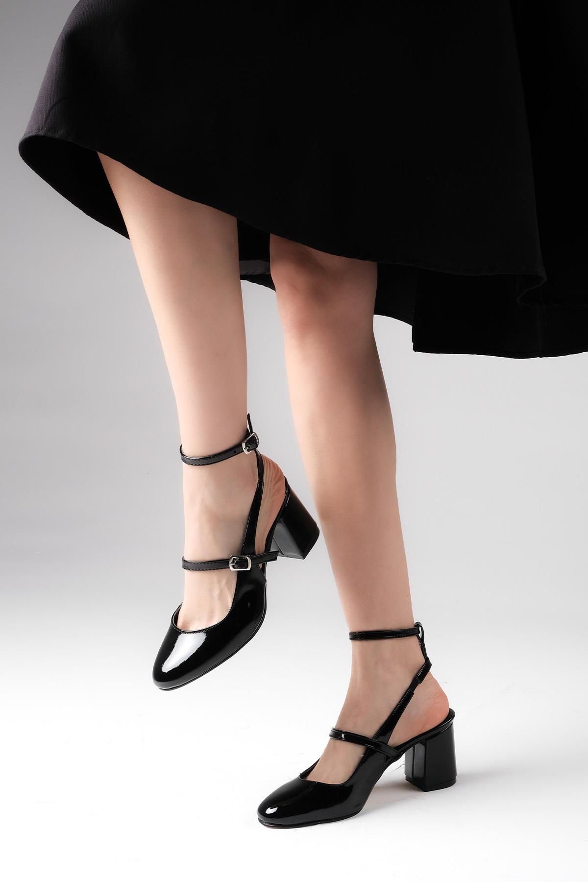 Inessa Siyah Renk Topuklu Ayakkabı