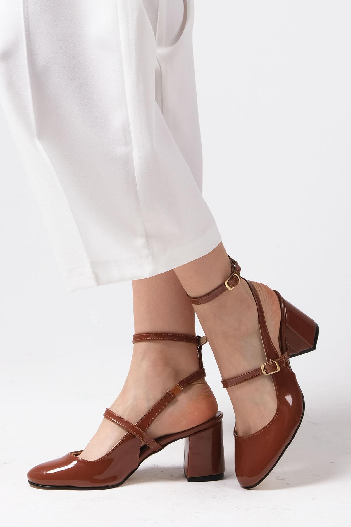 Inessa Taba Renk Topuklu Ayakkabı