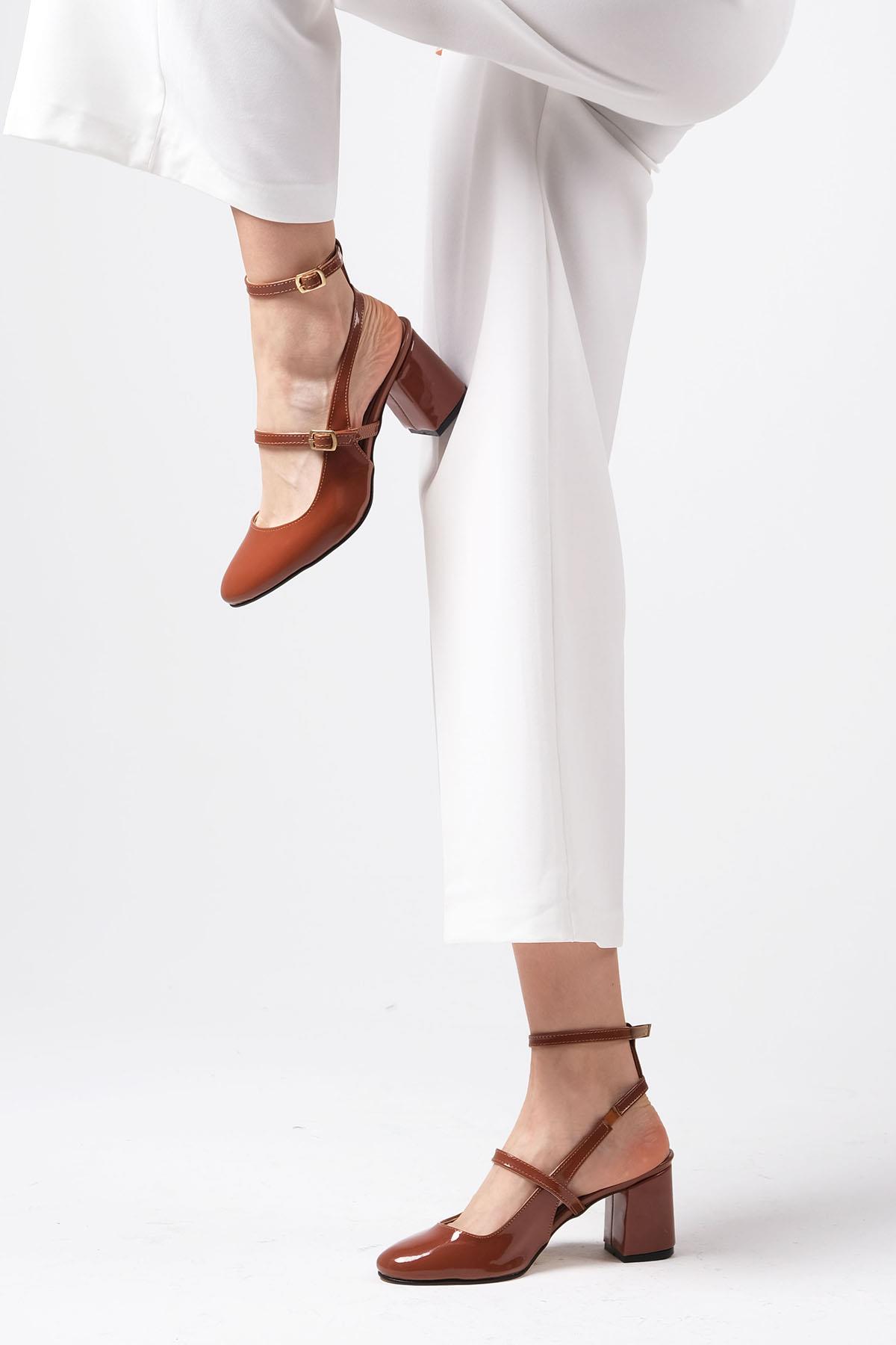 Inessa Taba Renk Topuklu Ayakkabı