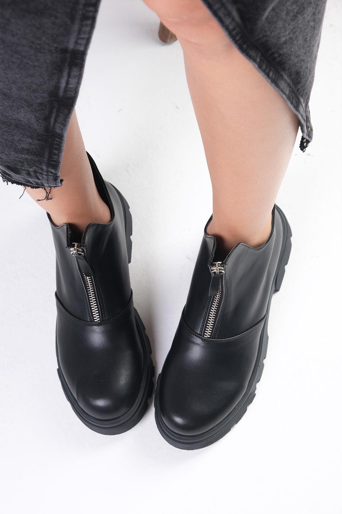 Jill Siyah Renk Kalın Tabanlı Bot