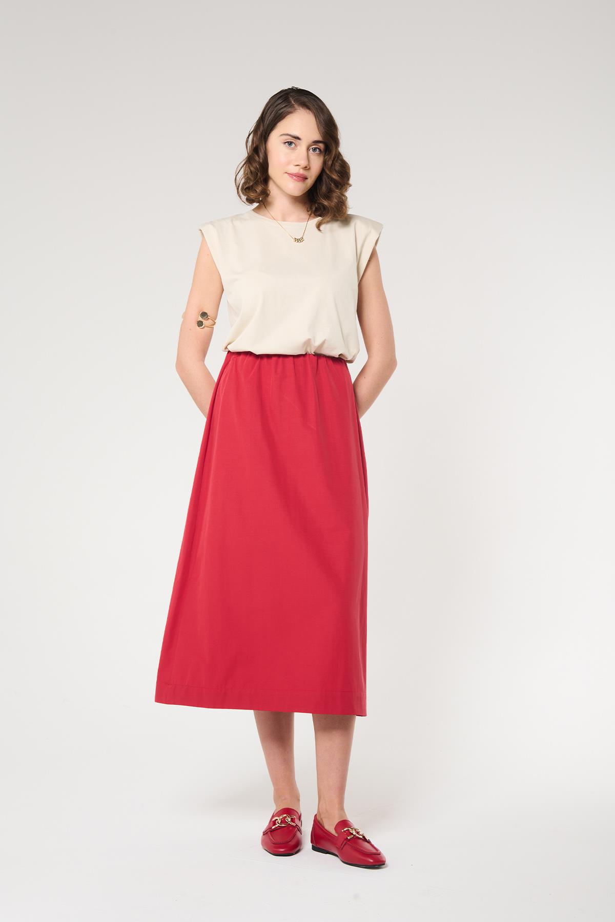 Kırmızı Renk Midi Etek