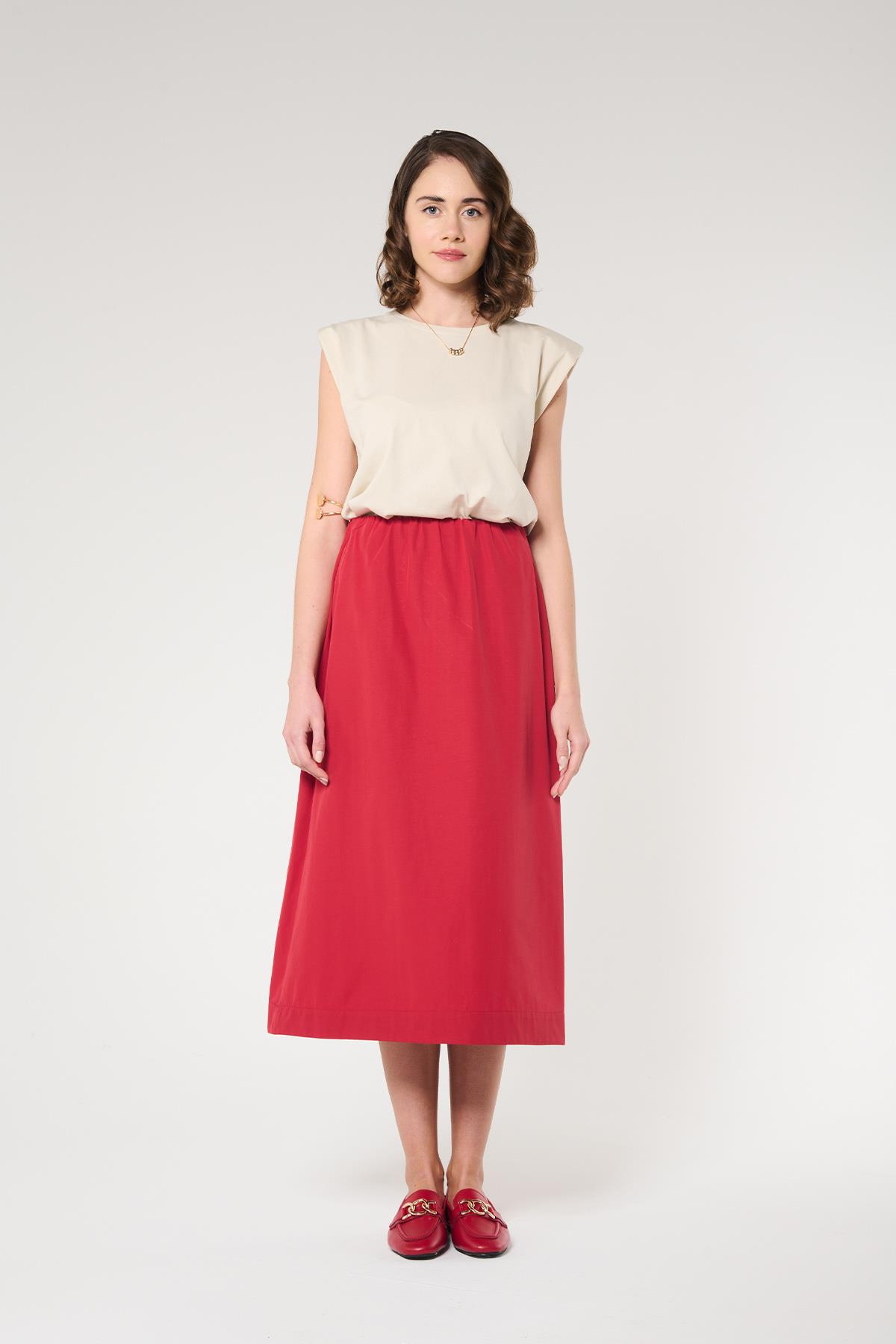 Kırmızı Renk Midi Etek