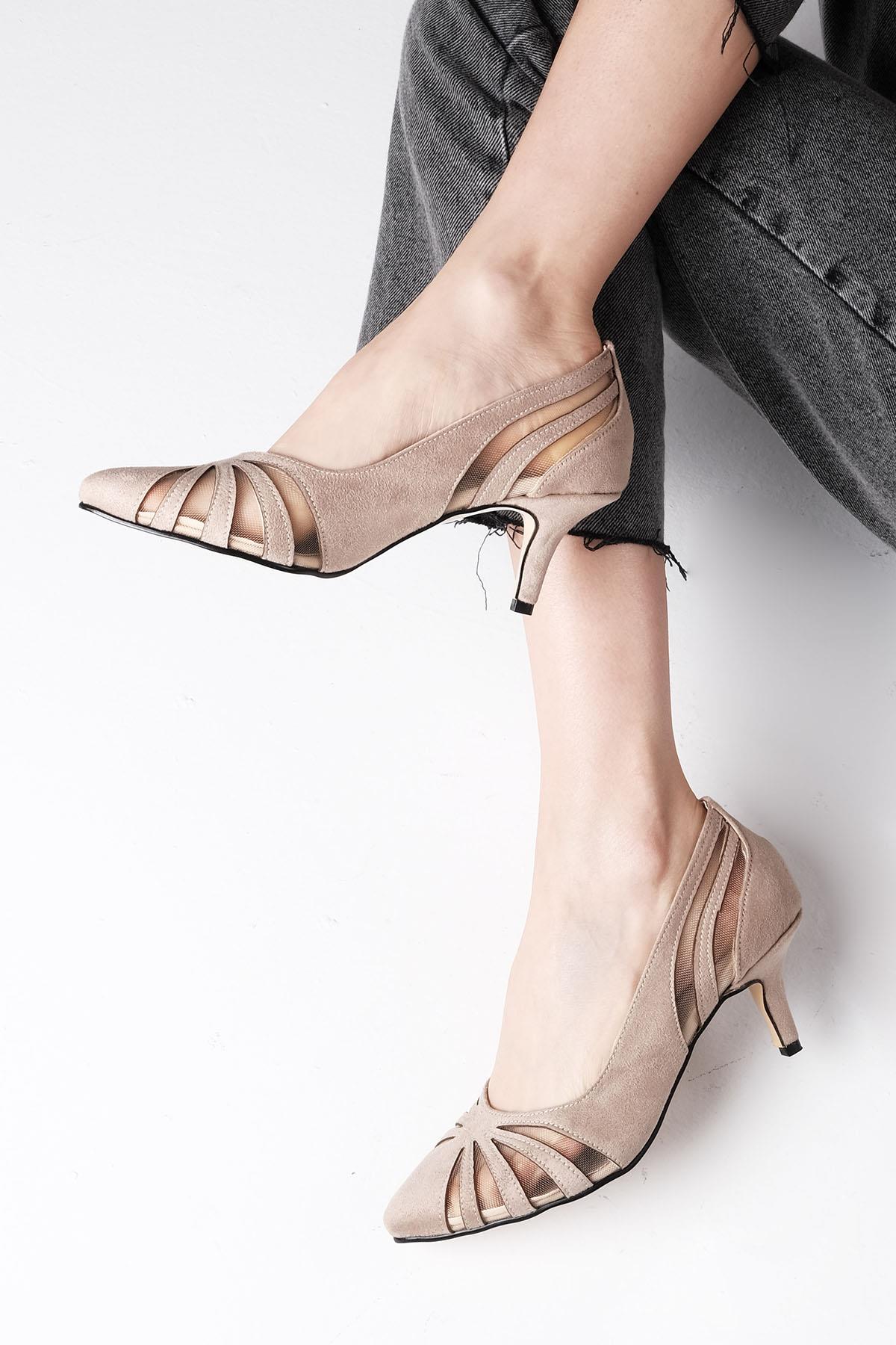 Liana Bej Renk Kısa Topuklu Ayakkabı