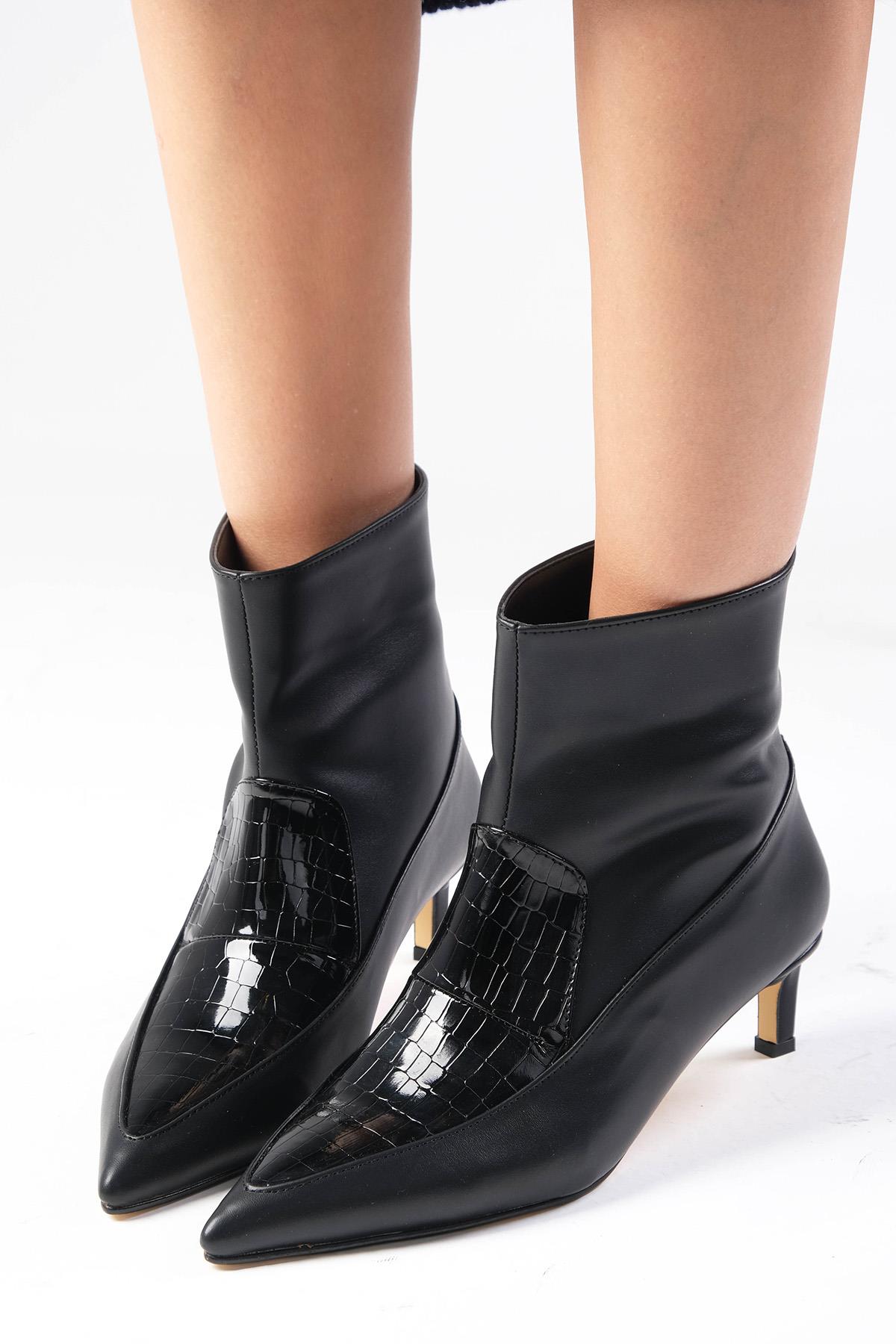 Lisette Siyah Renk Kısa Topuklu Bot