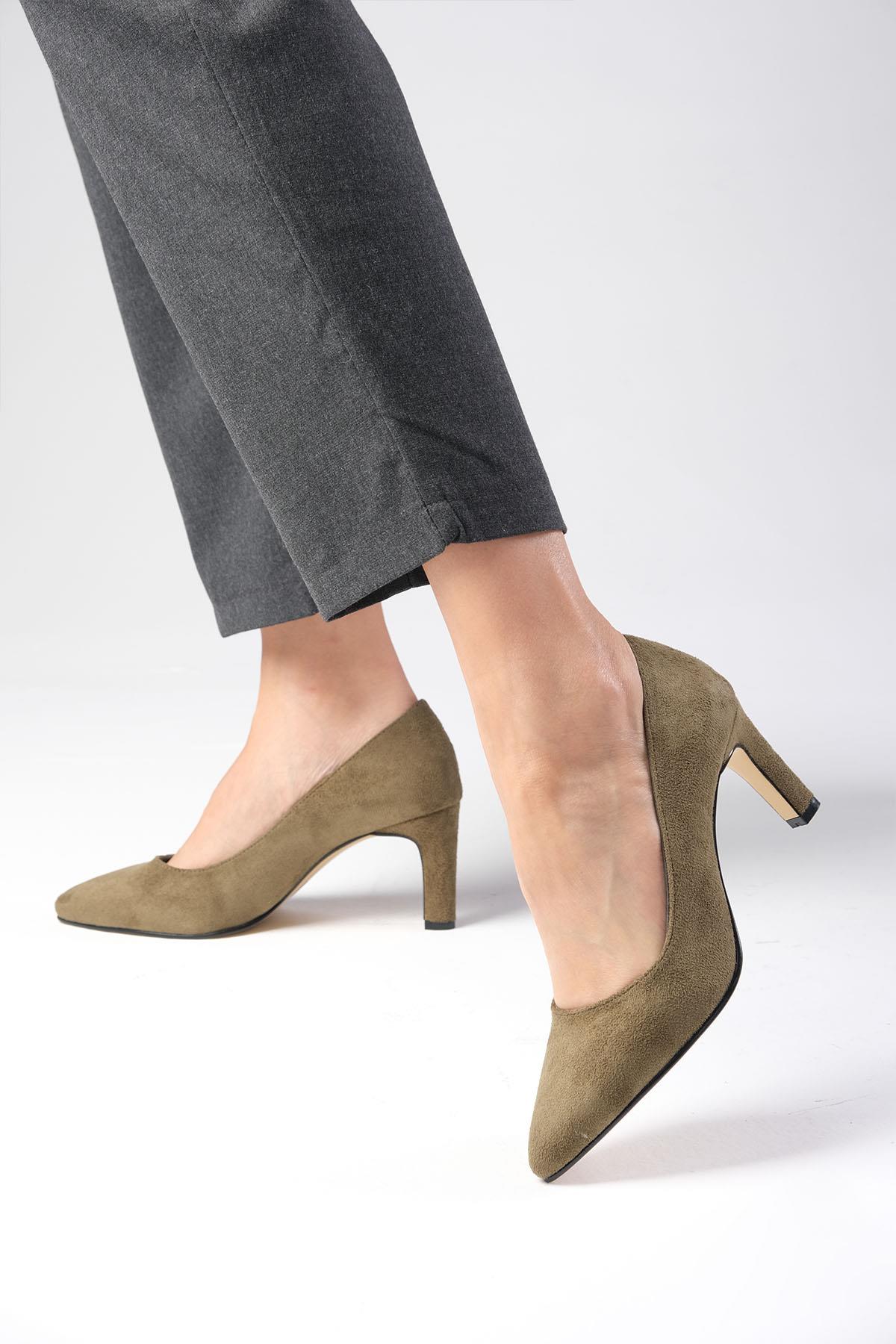 Lita Haki Yeşil Renk Süet Topuklu Ayakkabı