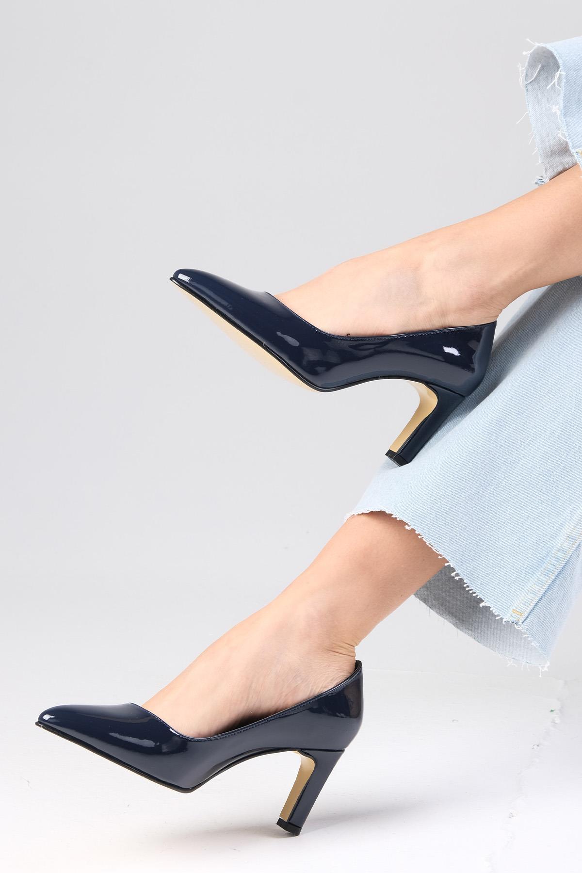 Lita Lacivert Renk Rugan Topuklu Ayakkabı