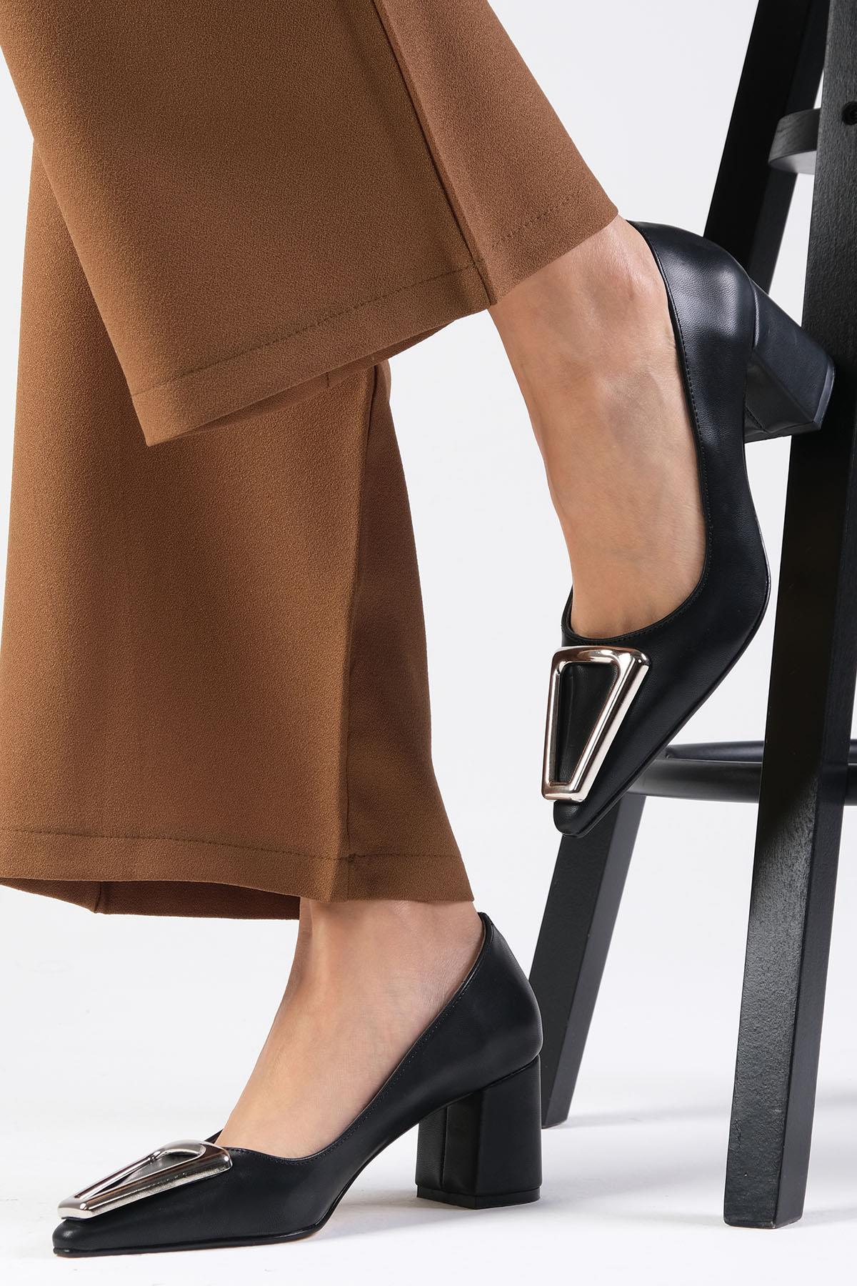 Lucinda Siyah Renk Topuklu Ayakkabı