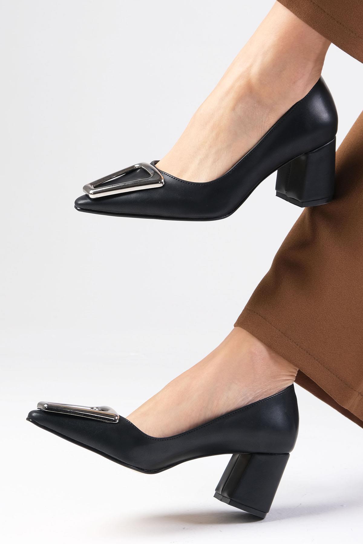 Lucinda Siyah Renk Topuklu Ayakkabı