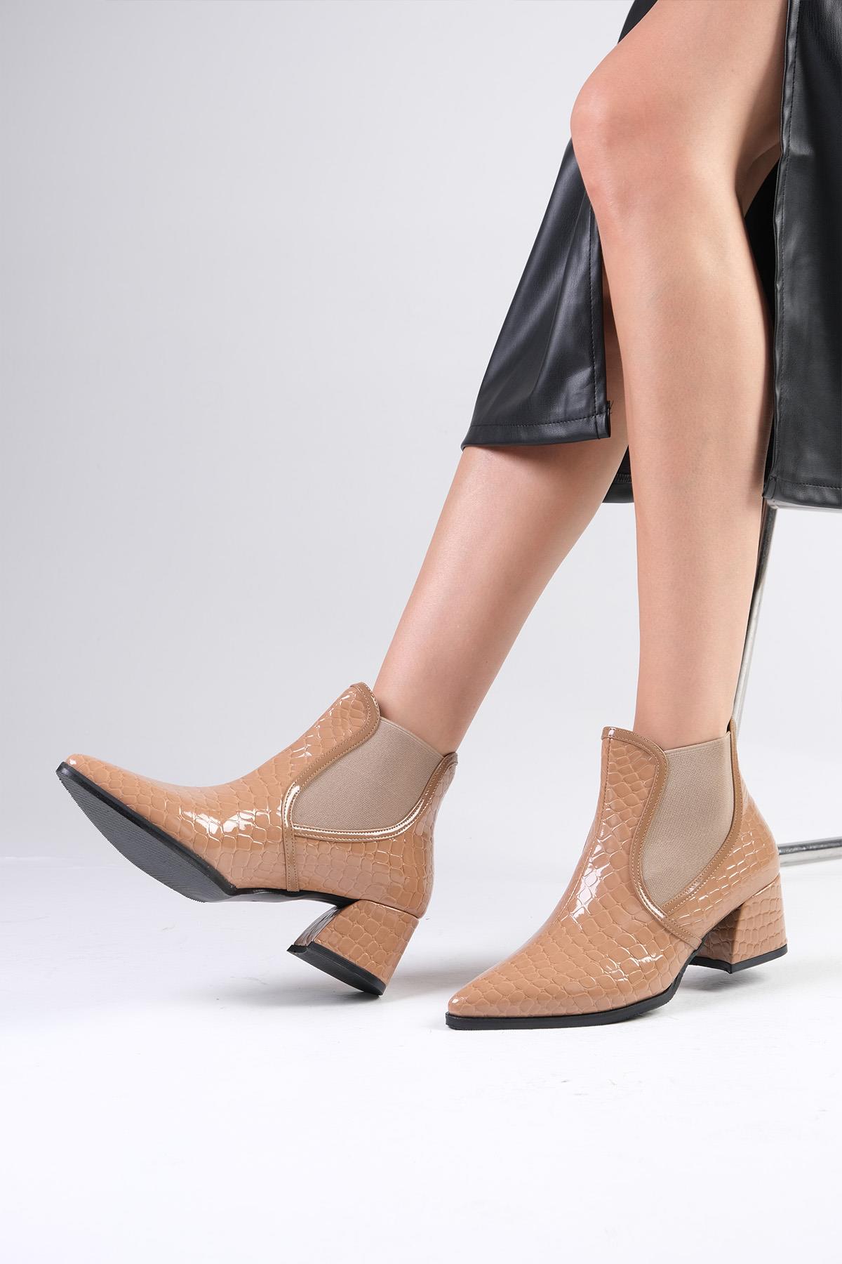 Maggie Vizon Renk Krokodil Desenli Bot