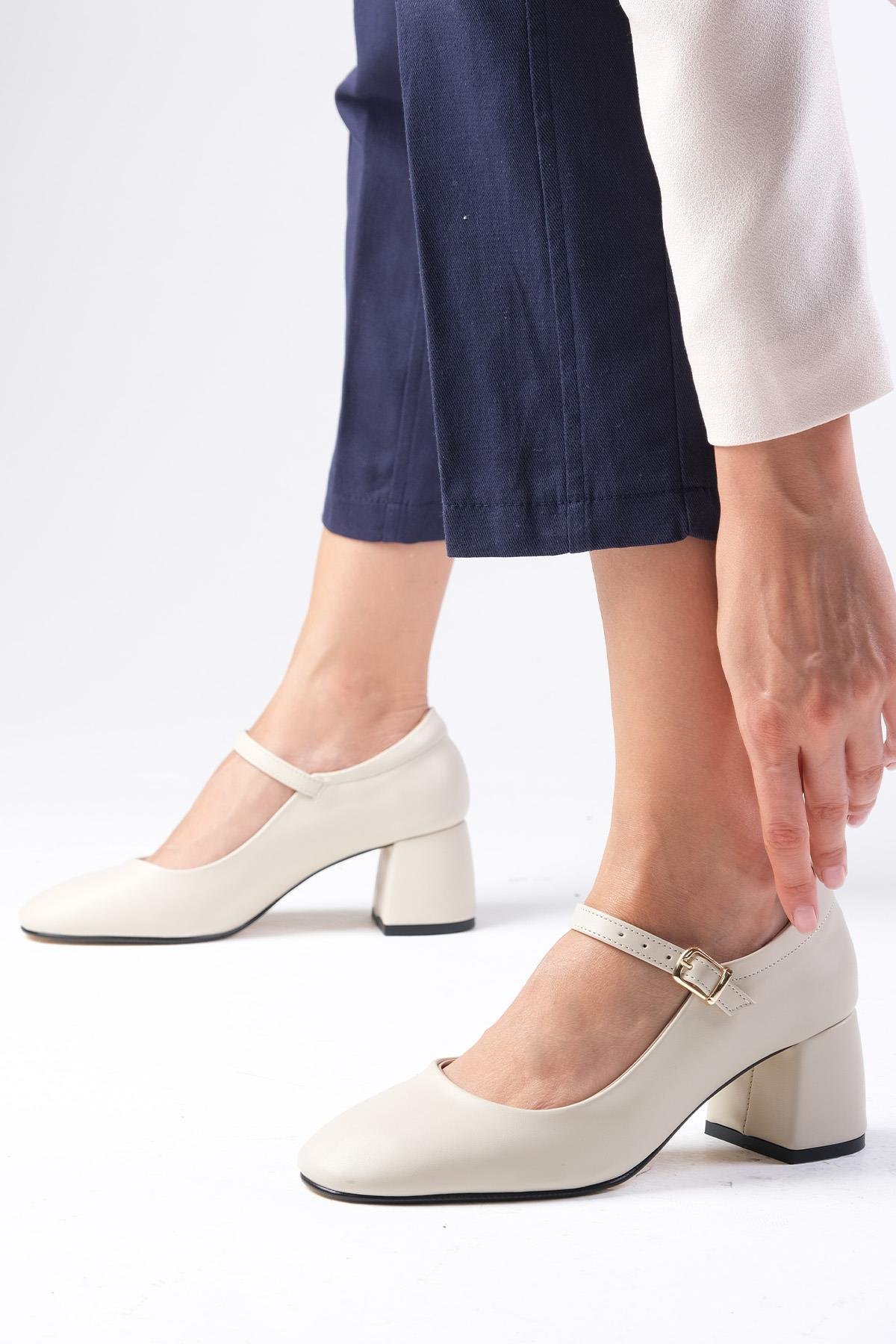 Mallory Ten Rengi Yuvarlak Burunlu Topuklu Ayakkabı