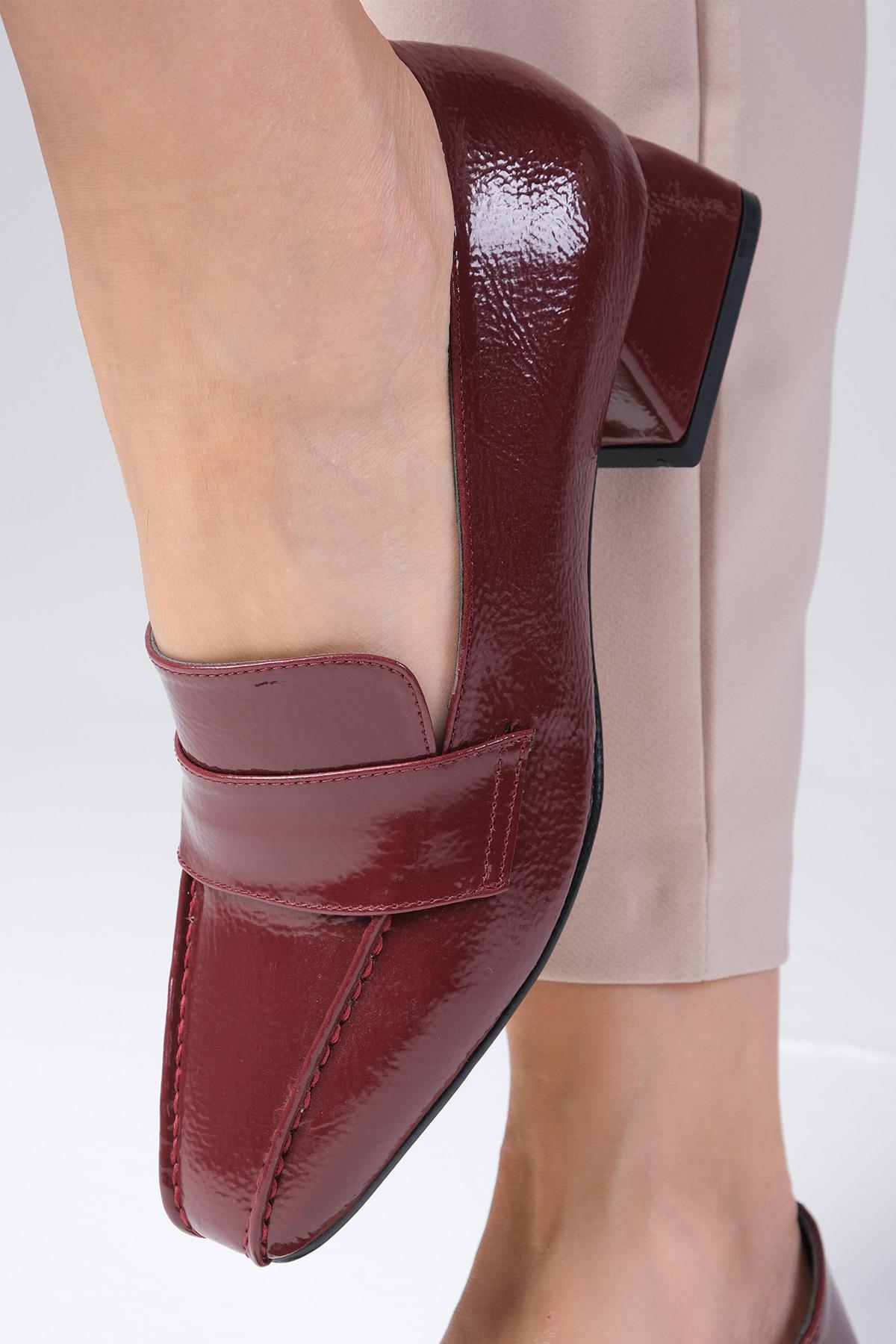 Margot Bordo Renk Rugan  Kısa Topuklu Ayakkabı